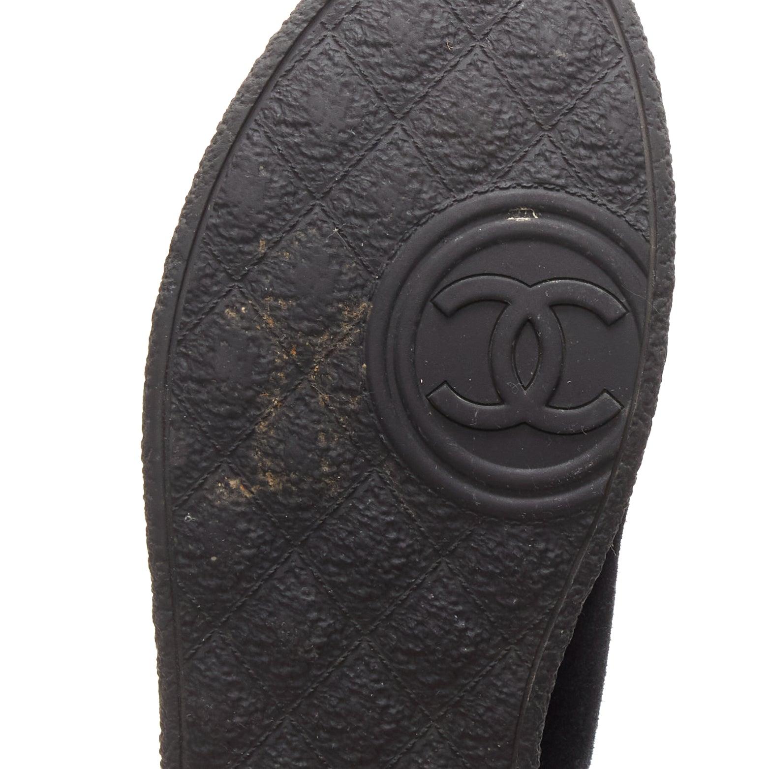 CHANEL black matelasse diamond quilt stitch suede CC logo shearling boots EU38 For Sale 5
