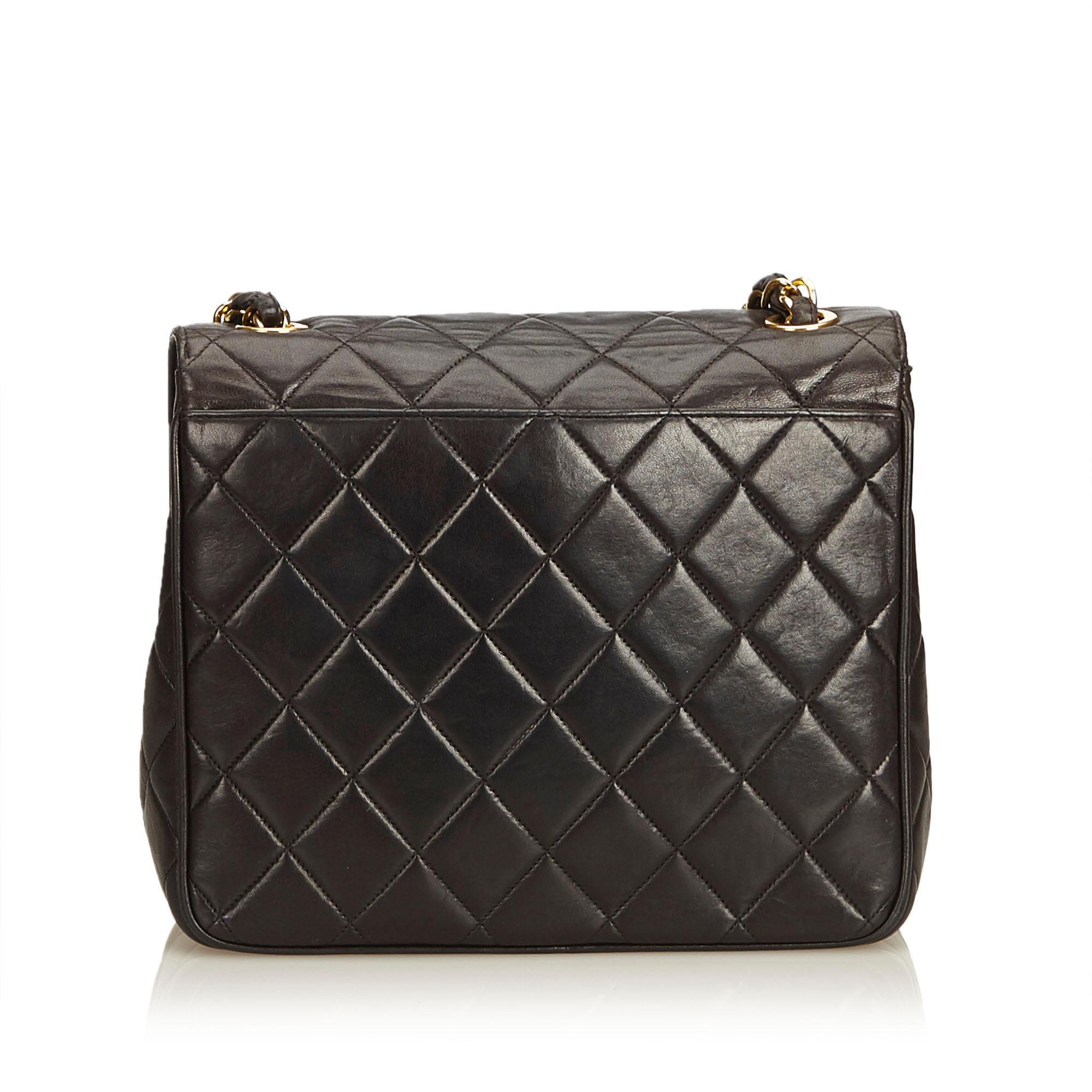 Chanel Black Matelasse Lambskin Chain Crossbody Flap Bag In Good Condition For Sale In Orlando, FL