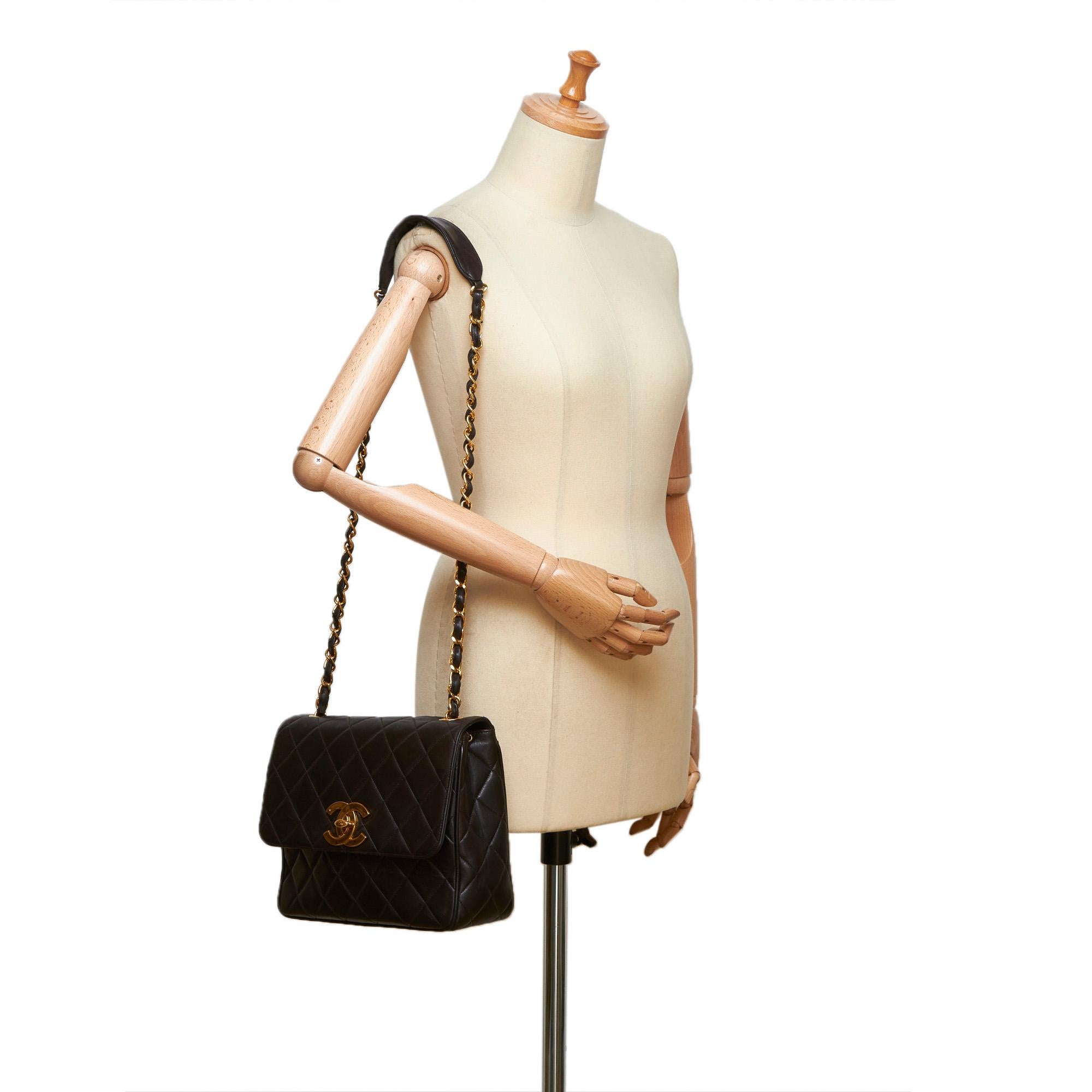 Chanel Black Matelasse Lambskin Chain Crossbody Flap Bag For Sale 5