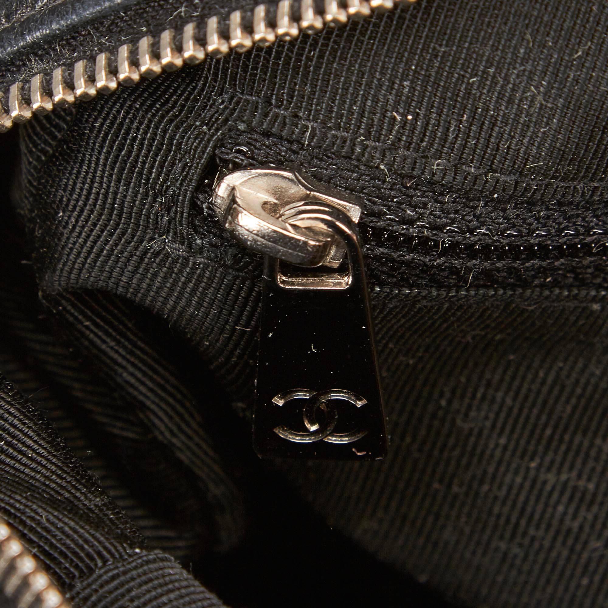 Chanel Black Matelasse Lambskin Leather Handbag For Sale 4