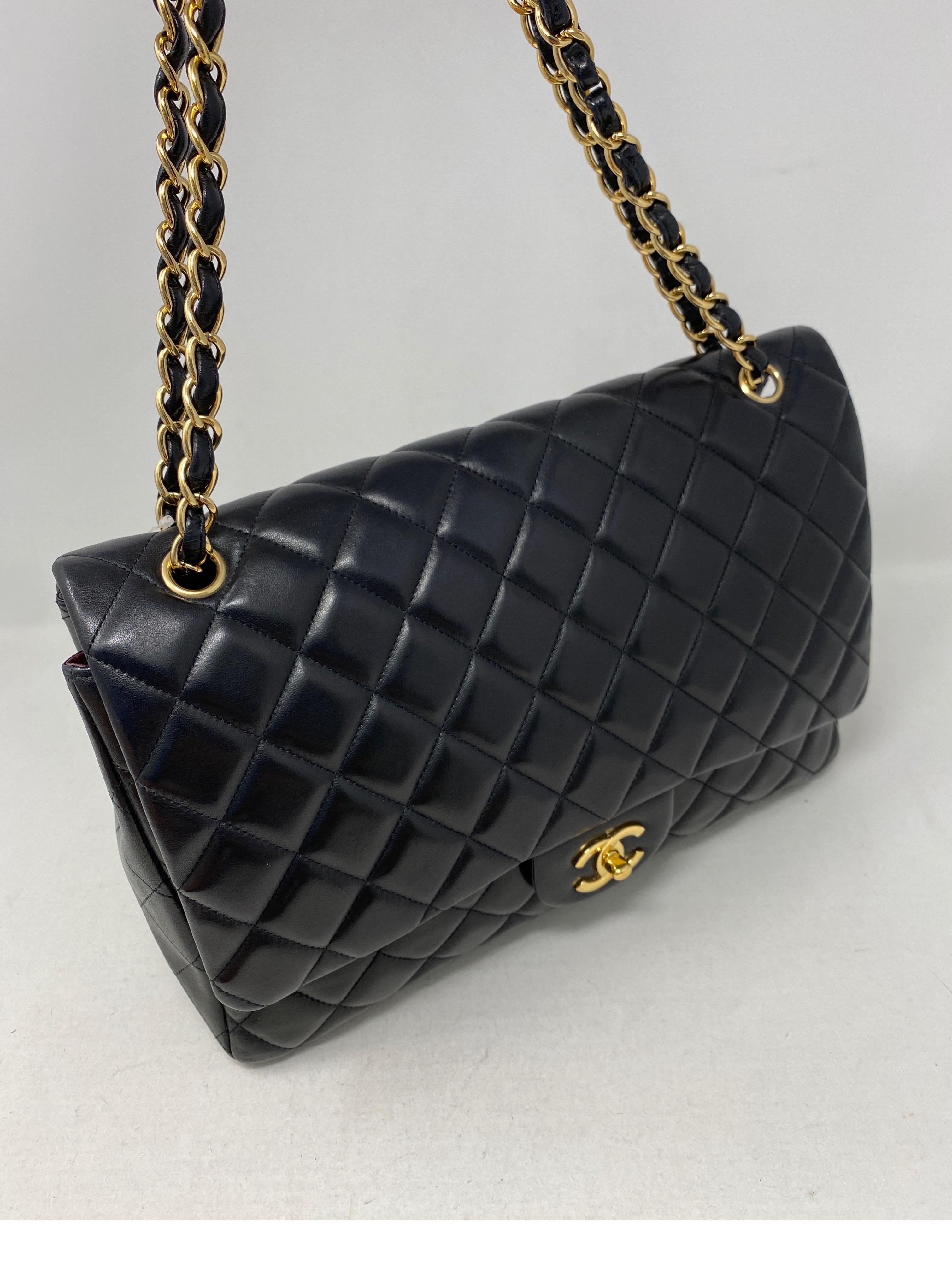 Chanel Black Maxi Lambskin Single Flap Bag  In Excellent Condition In Athens, GA