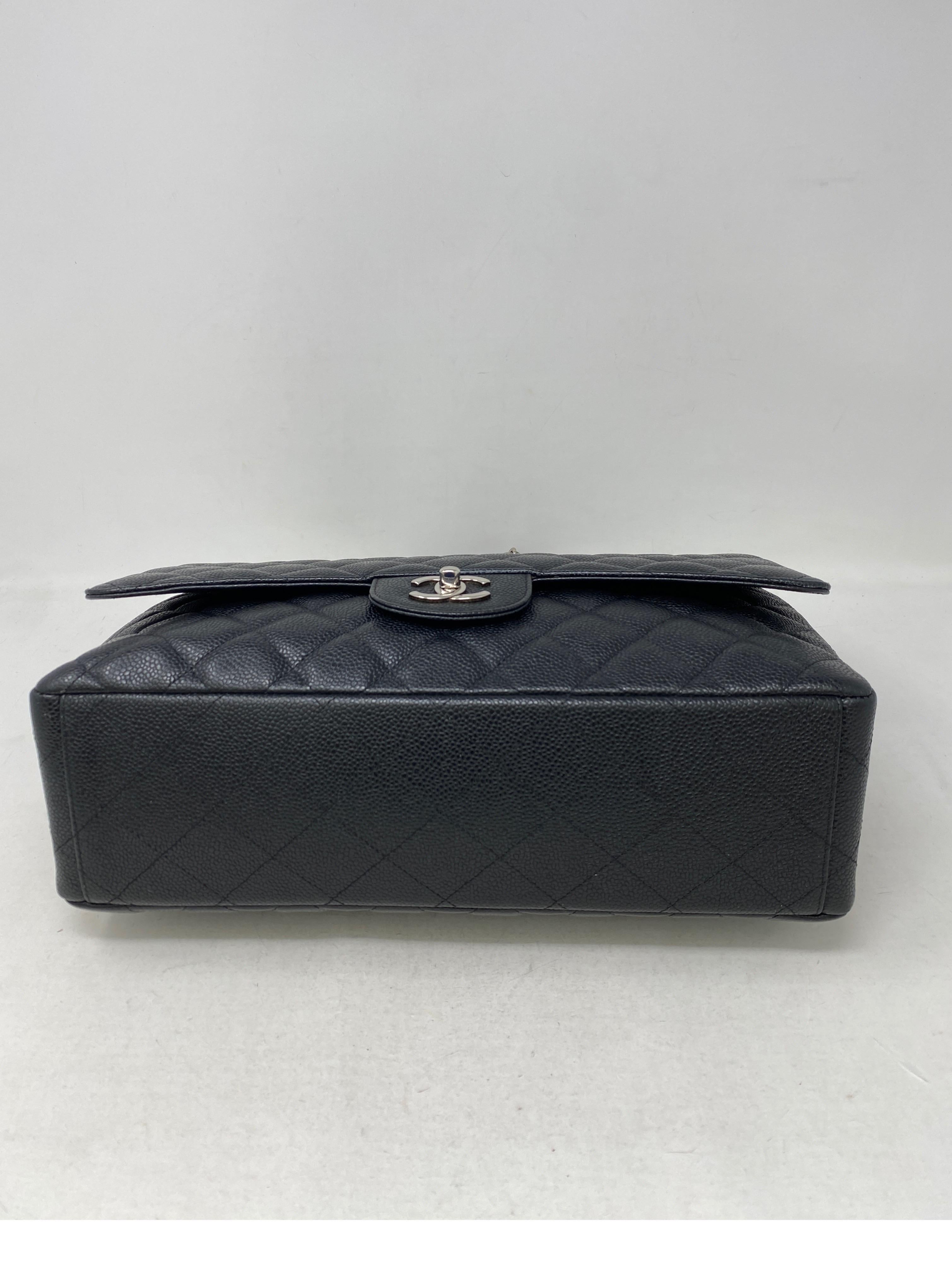 Chanel Black Maxi Single Flap Bag  In Excellent Condition In Athens, GA