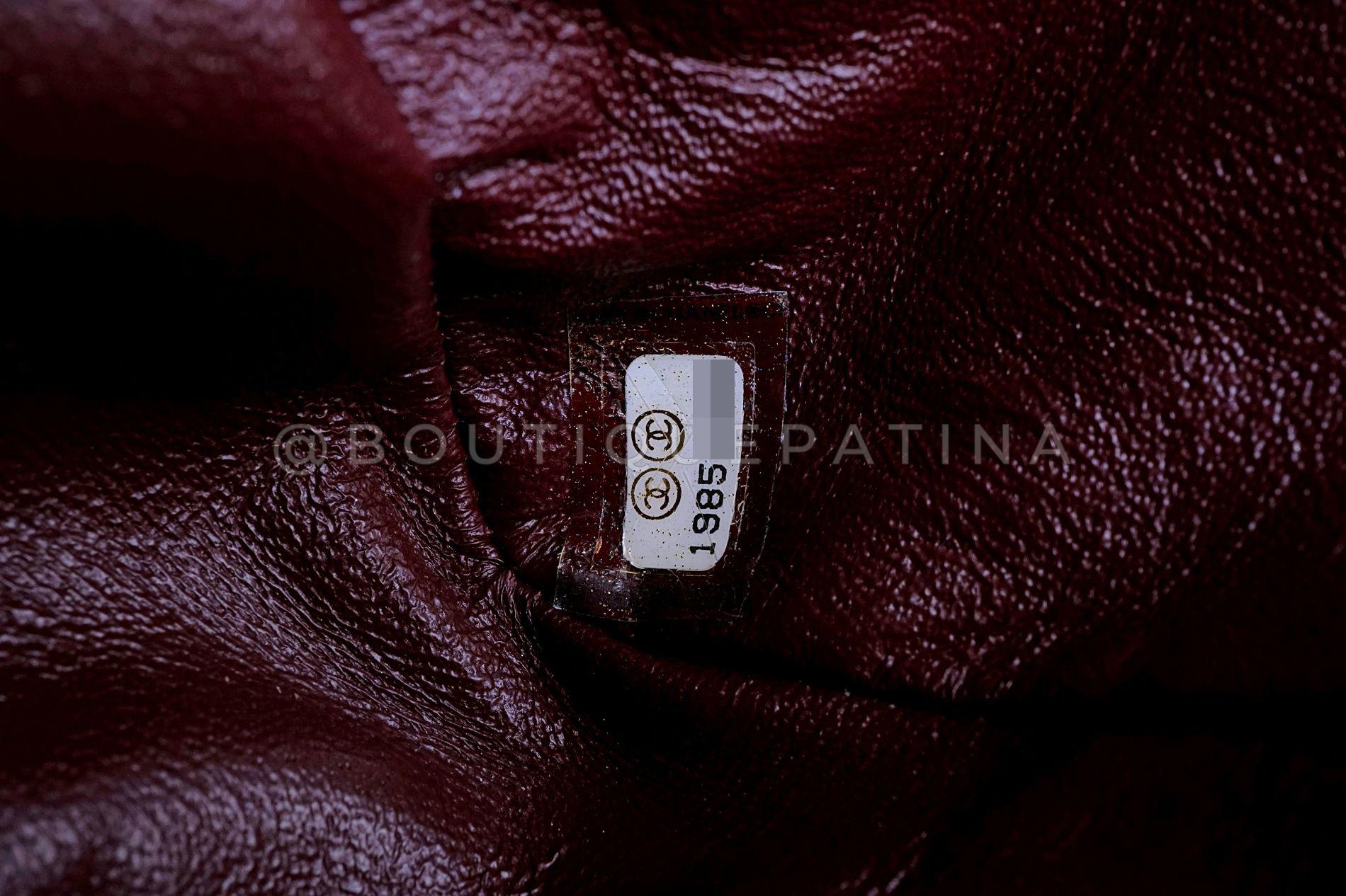 Chanel Noir Medium 226 2.55 Reissue Classic Double Flap Bag RHW 66867 en vente 8
