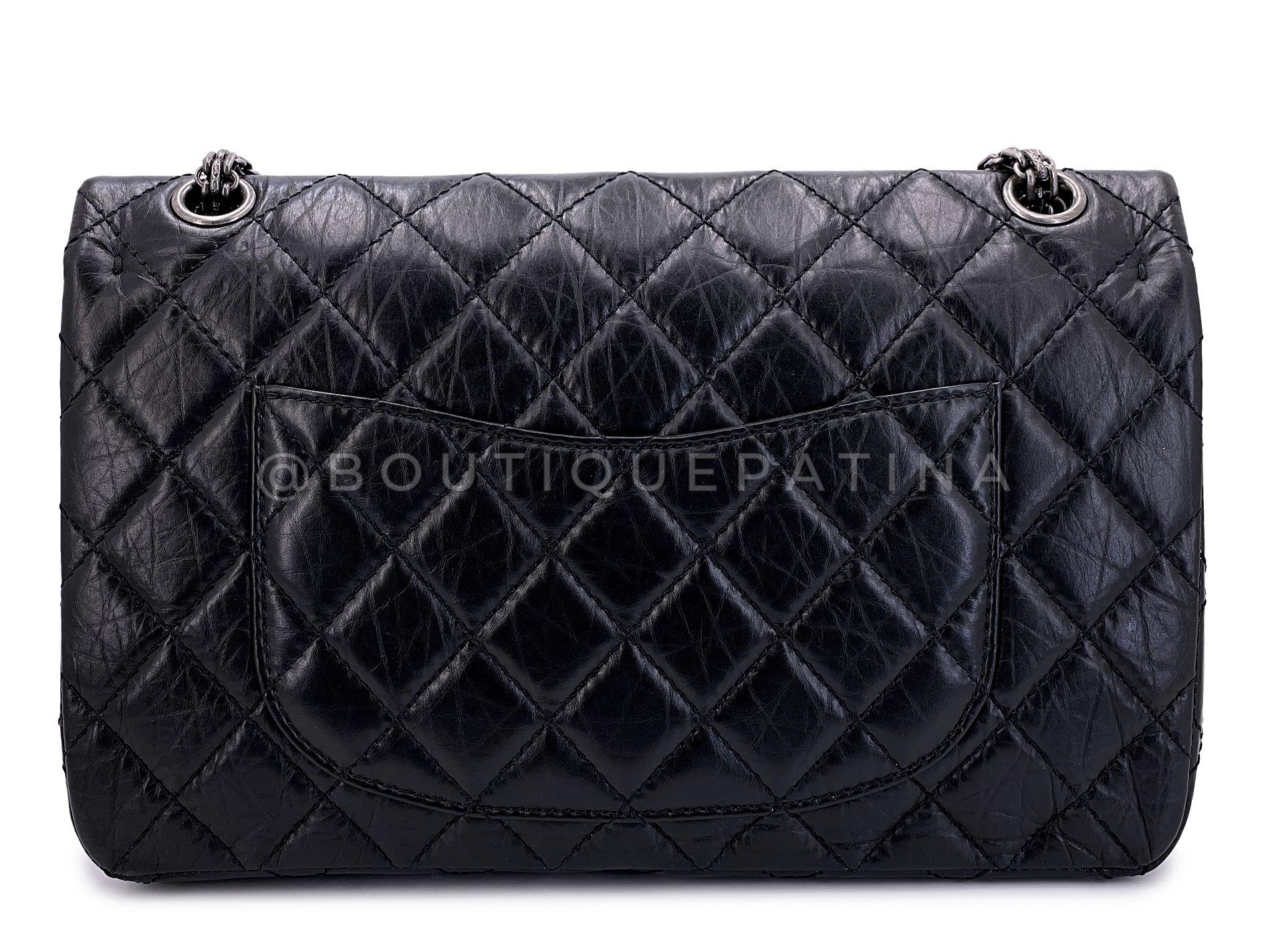 Chanel Black Medium 226 2.55 Reissue Classic Double Flap Bag RHW 66867 For Sale 1