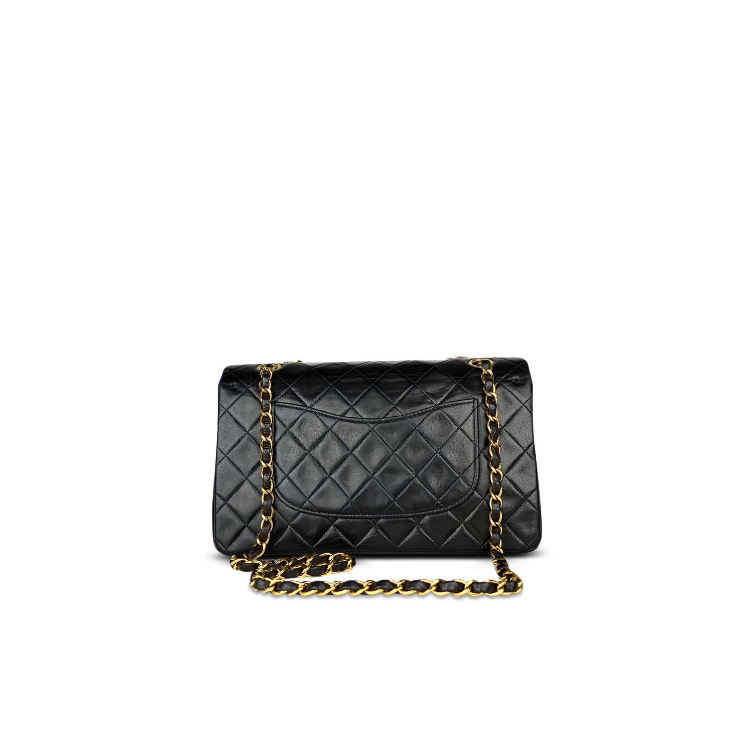 Chanel Black Medium Classic/Timeless Double Flap Bag In Good Condition For Sale In Sundbyberg, SE