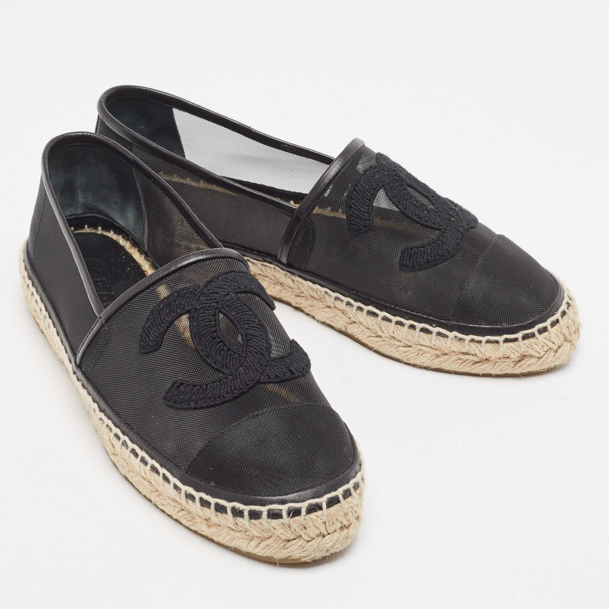 Chanel Black Mesh and Leather CC Cap Toe Espadrille Flats Size 38 1