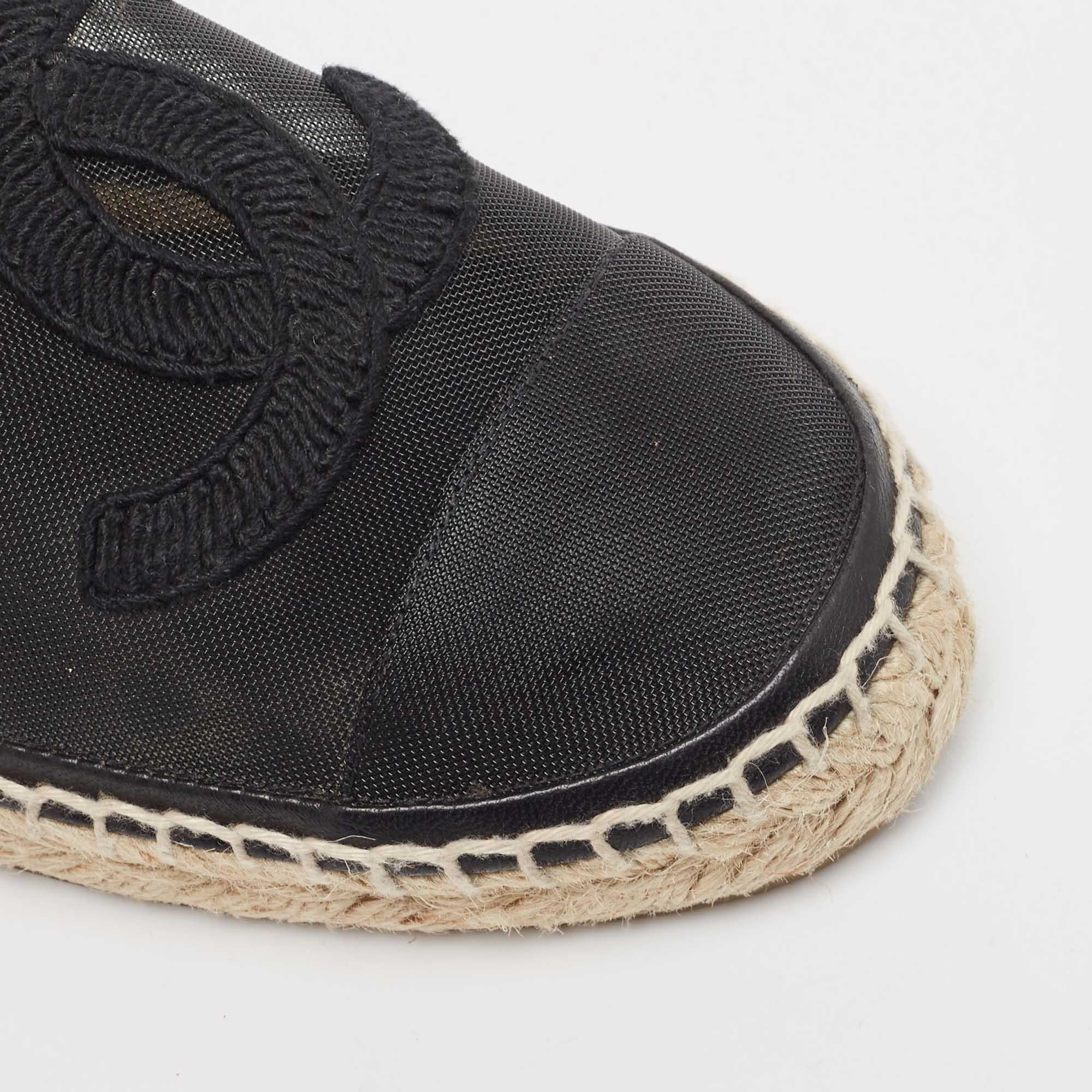 Chanel Black Mesh and Leather CC Cap Toe Espadrille Flats Size 38 2