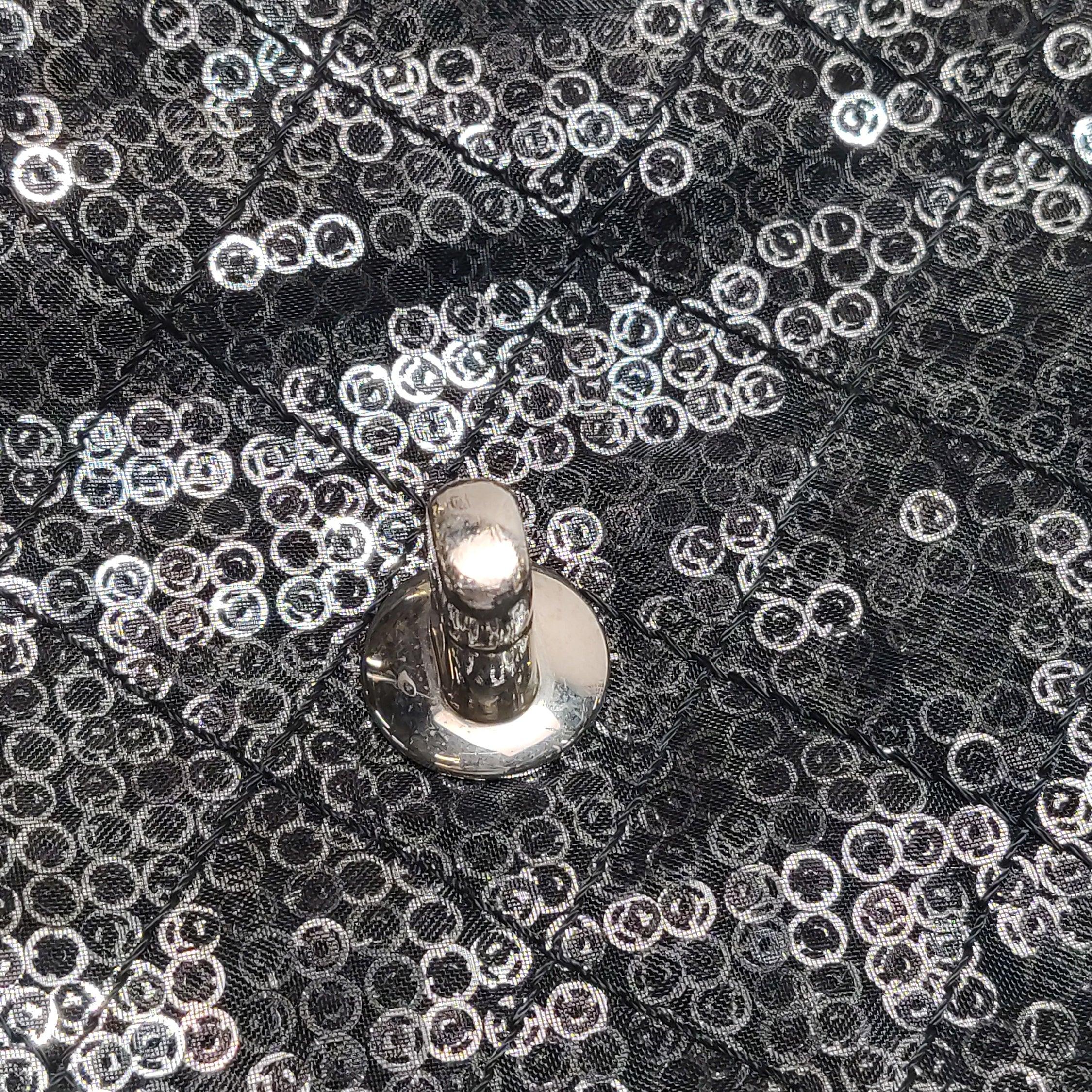 Chanel Black Mesh and Sequins Jumbo Maxi Classic Flap Silver Hardware 2008 en vente 7