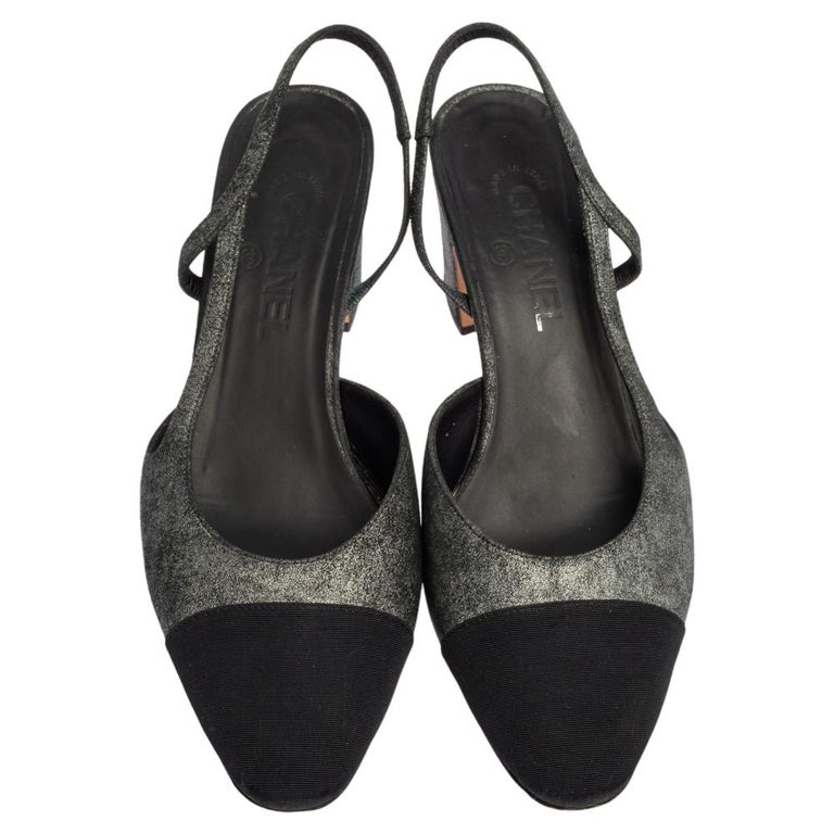 Chanel Black Fabric Puffy CC Logo Sandals Size EU 40 – Luxeparel
