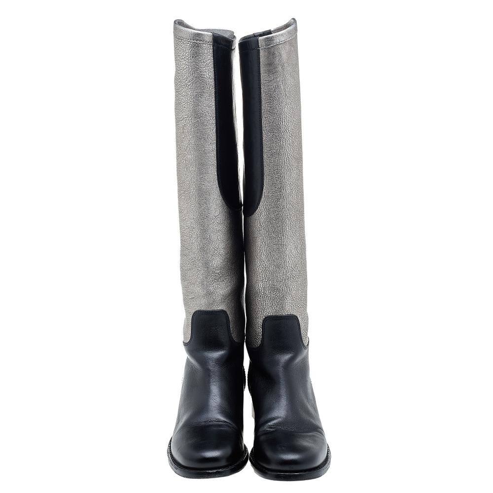 Chanel Black/Metallic Leather CC Knee Length Boots Size 35.5 In Good Condition In Dubai, Al Qouz 2