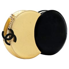 Chanel Schwarz Metallic Minaudière Doppelkreis Laufsteg Clutch