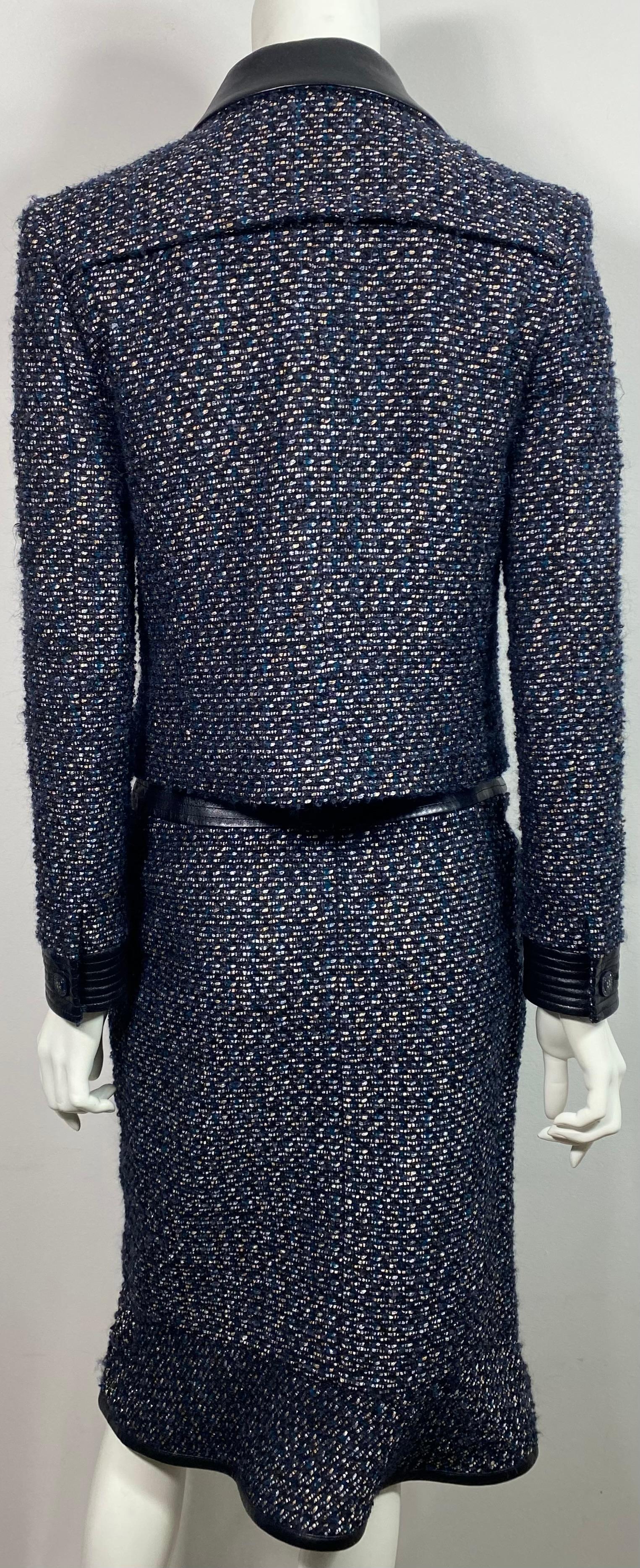 Chanel Runway Fall 2002 Navy Tweed and Black Leather Skirt Suit - Size 40  For Sale 6