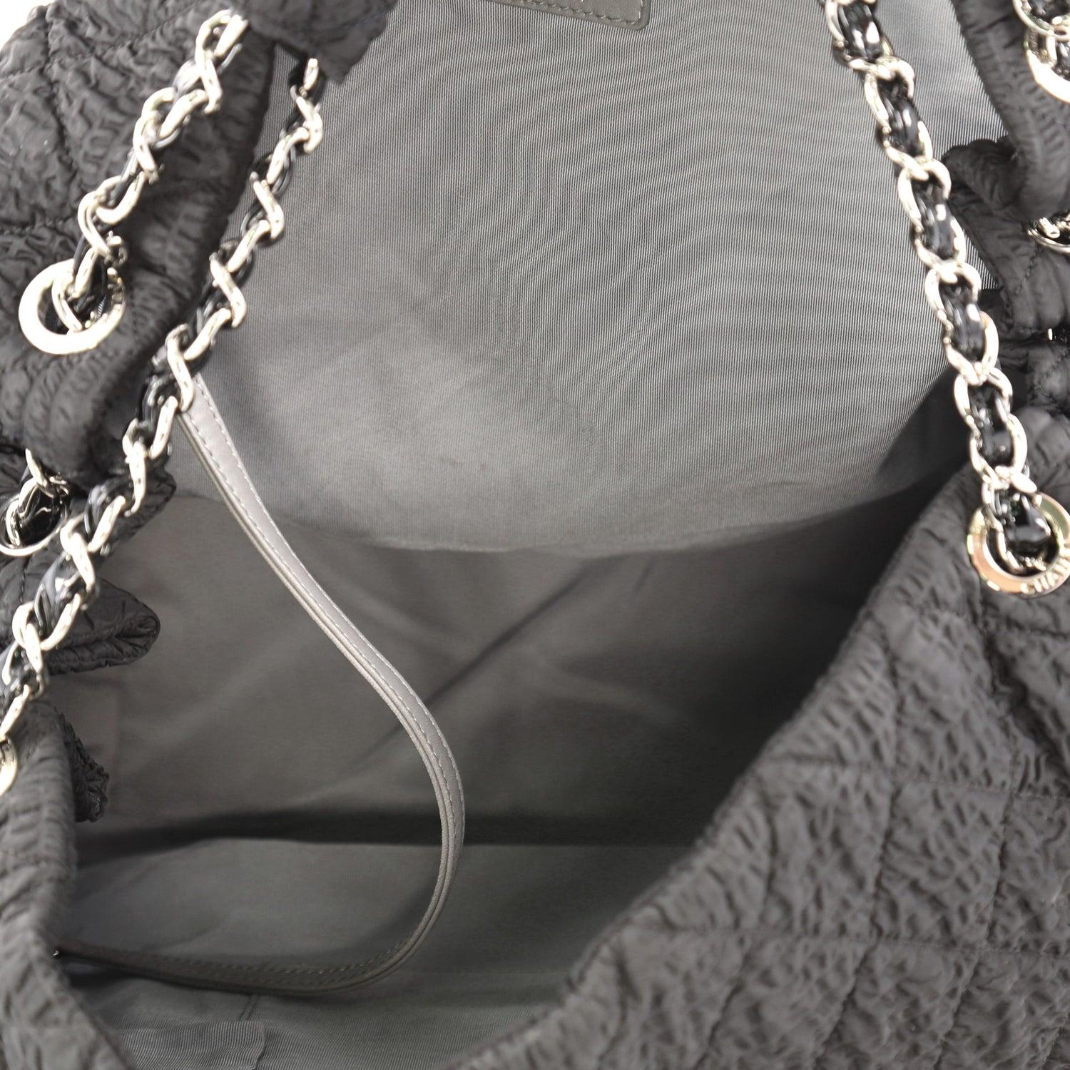 Bolso de noche Chanel Coco Chanel de nailon microfibra negro en venta 6