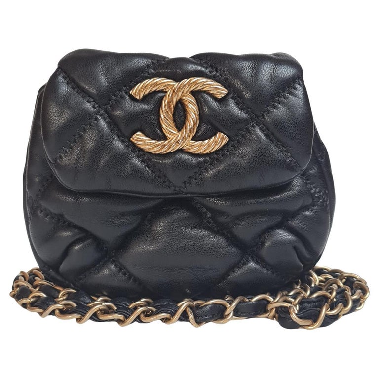 Chanel Mini Bubble Quilted Flap Crossbody Bag nero in vendita su