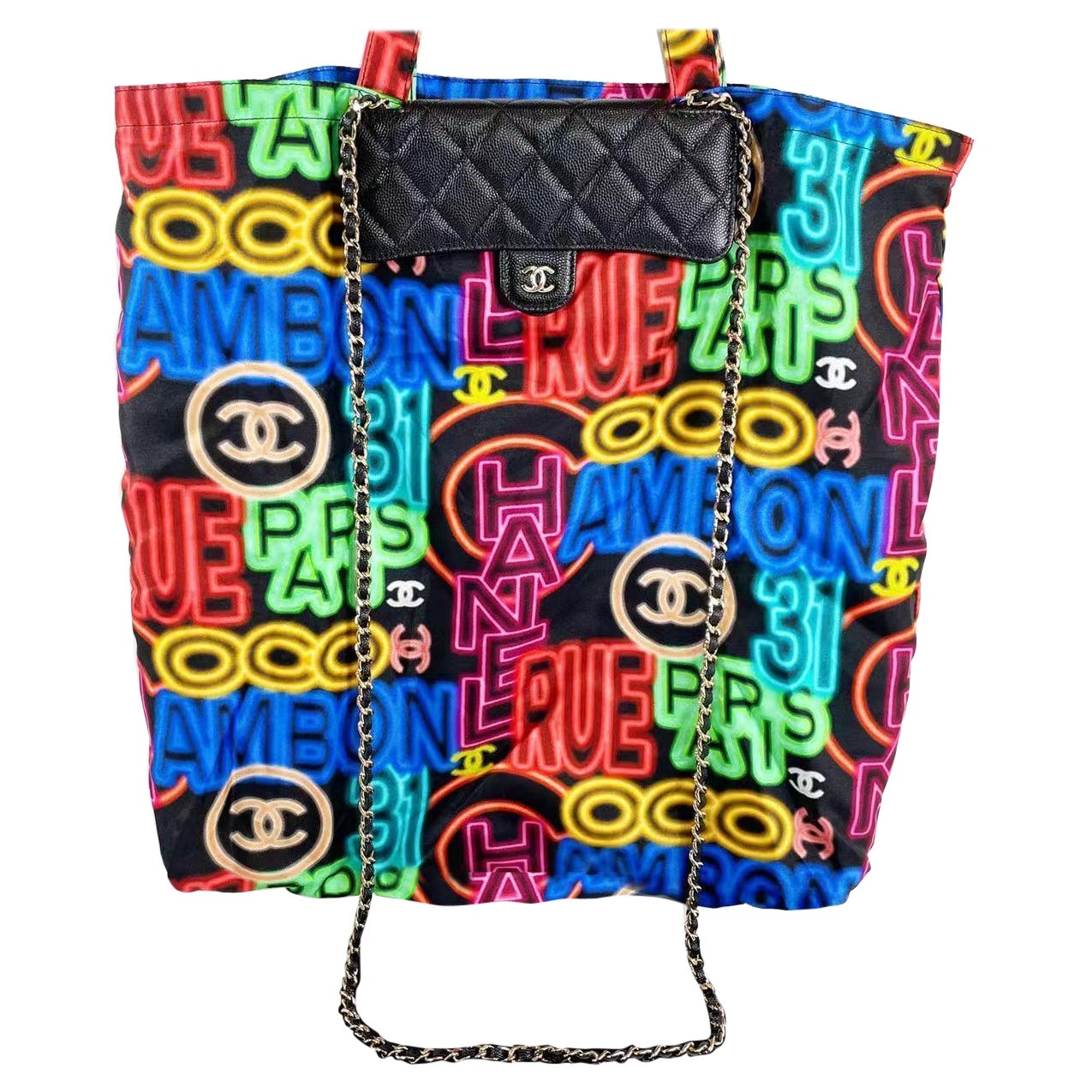 Chanel Schwarze Multicolor Graffiti bedruckte Tragetasche aus Stoff mit klappbarer Kette