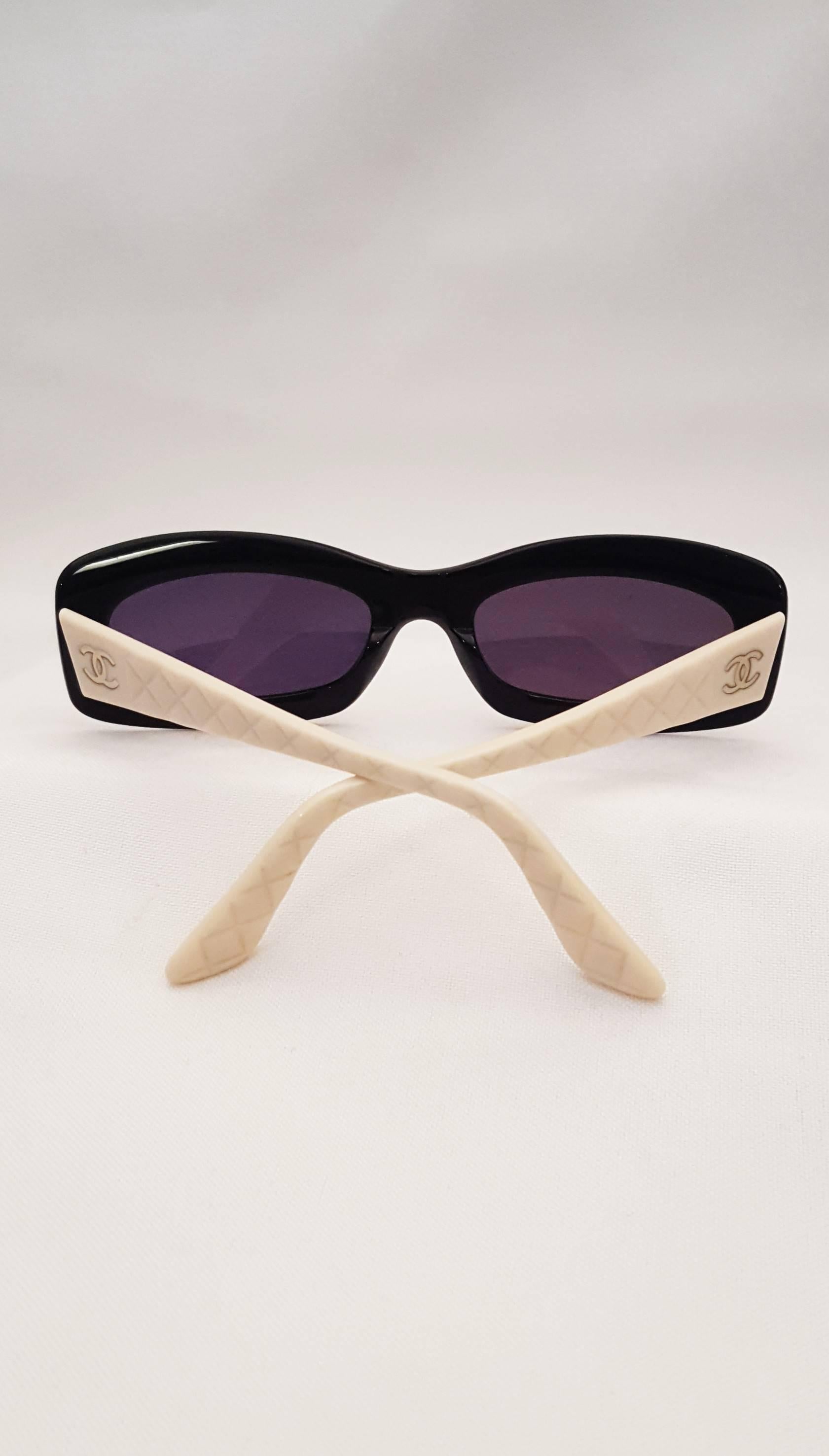 chanel oval sunglasses black beige