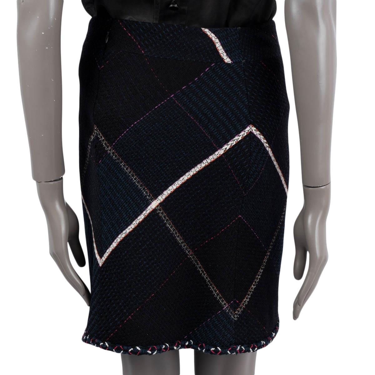 Women's CHANEL black & navy  cotton blend 2007 07C BRAID TRIM TWEED Skirt 34 XXS