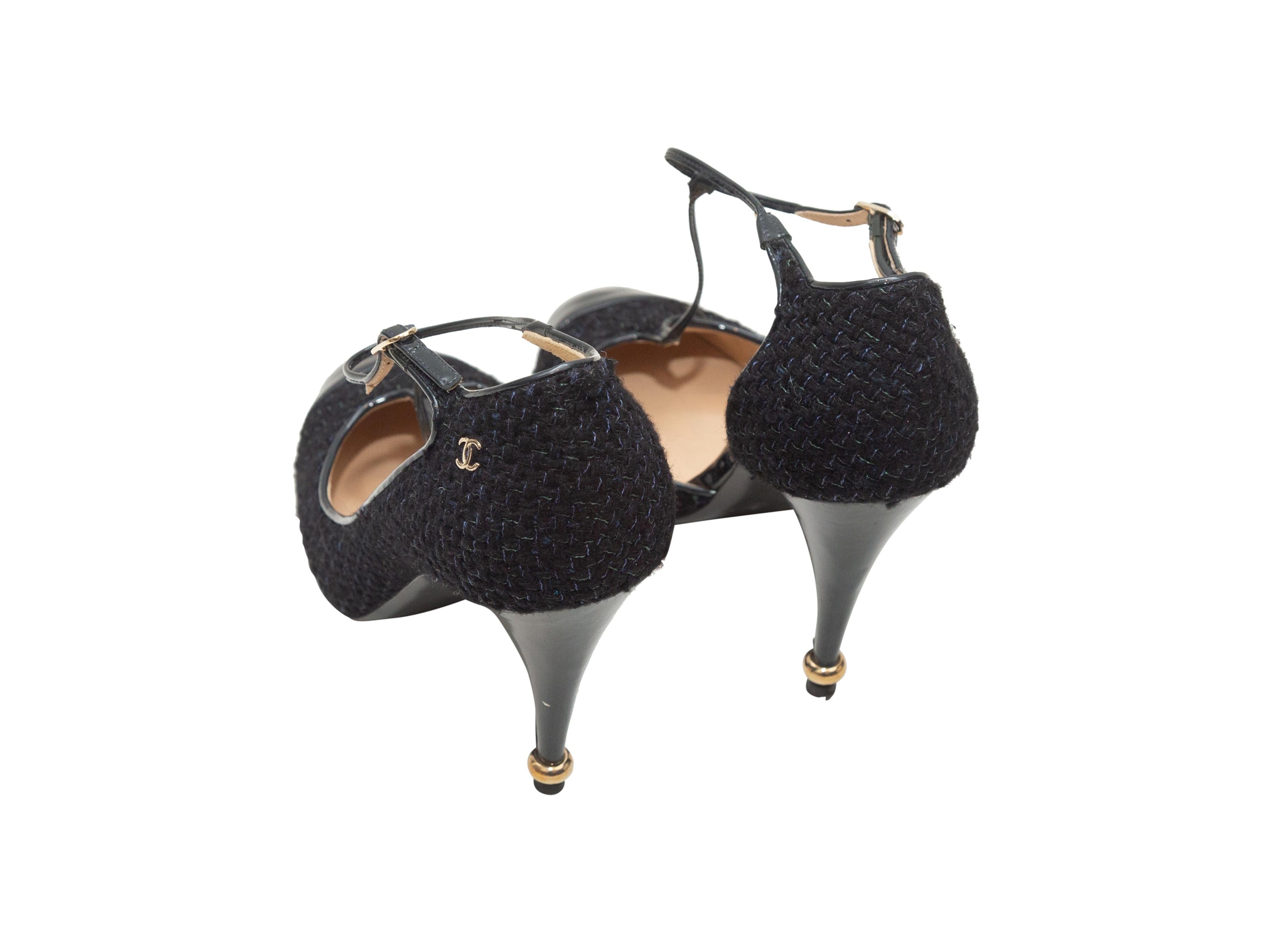 Chanel Black & Navy Tweed & Patent T-Strap Pumps In Good Condition In New York, NY