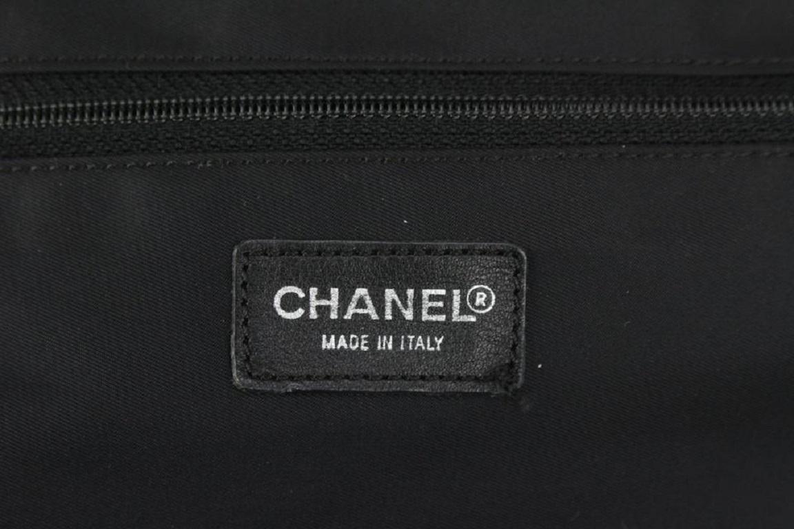 Chanel Black New Line Suitcase Messenger Luggage 93ca10 In Good Condition For Sale In Dix hills, NY