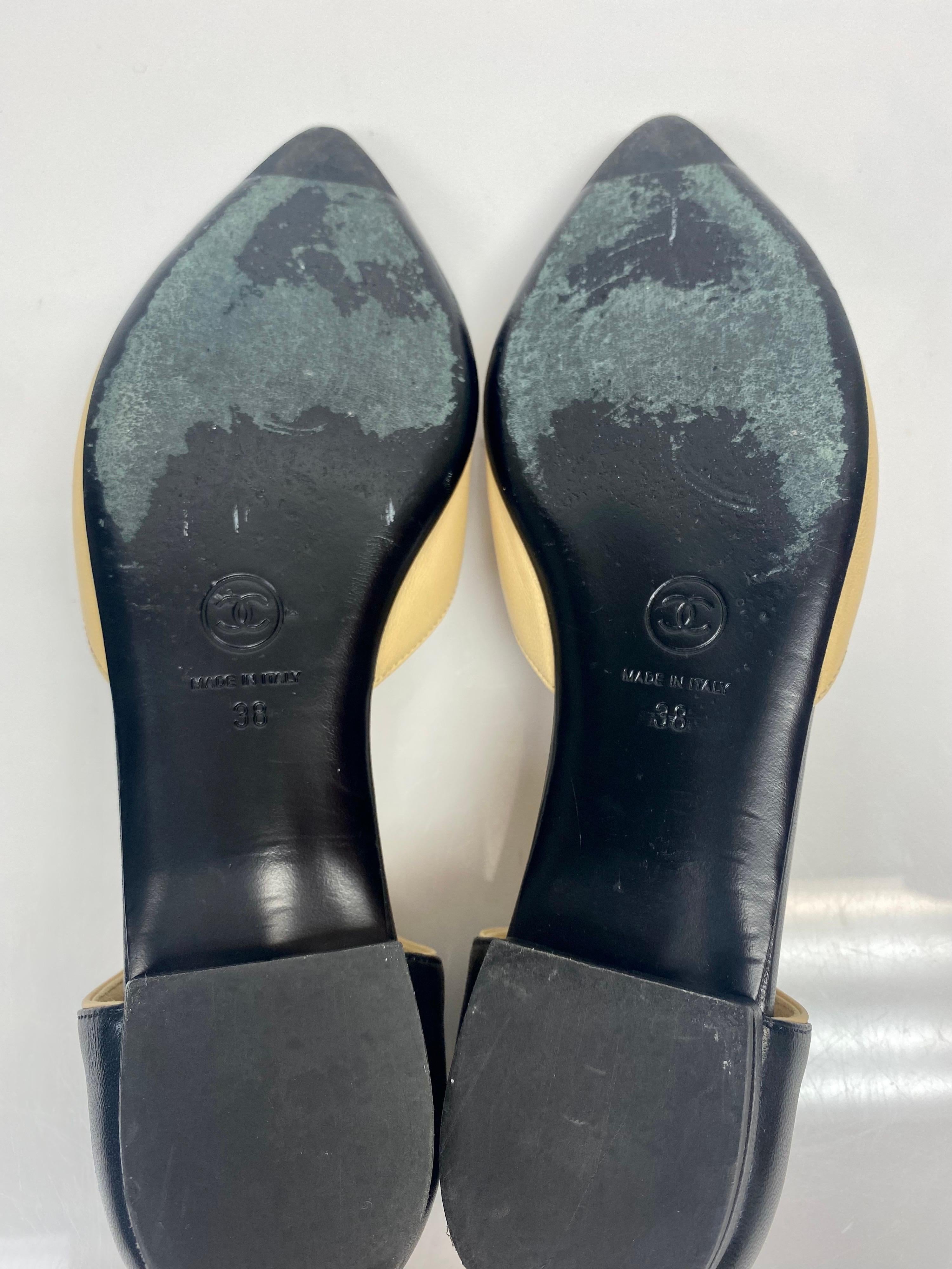 Women's Chanel Black Nude Leather Ballerina Pointed Toe Flats - Size 38