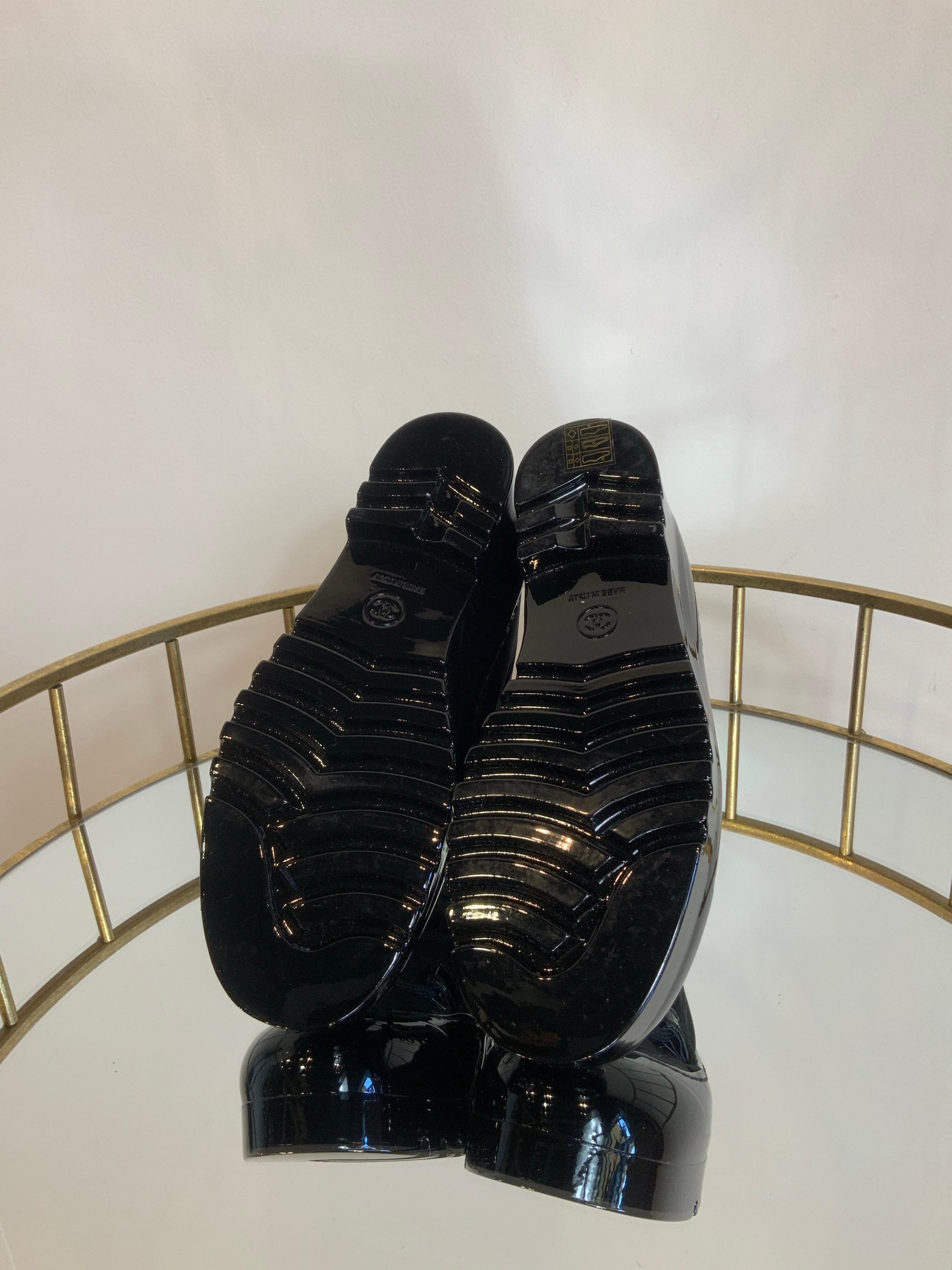 Chanel - Bottines en nylon noir en vente 1