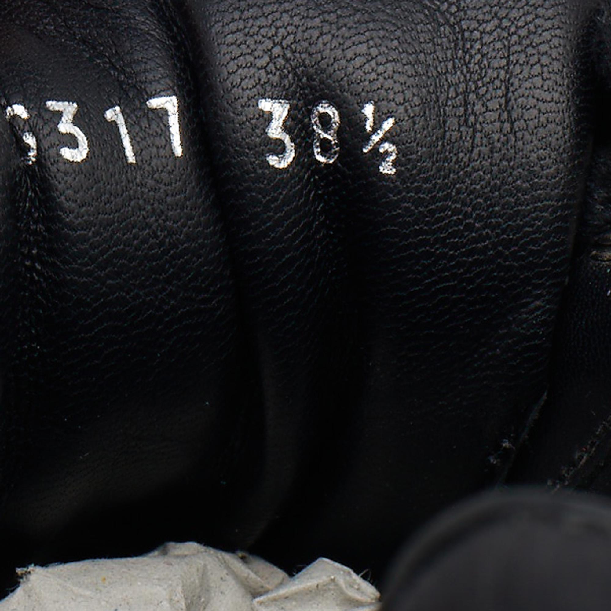 Chanel - Baskets basses CC en nylon noir, taille 38,5 2