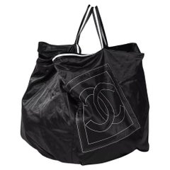 Chanel Negro Nylon Microfibra Grande CC Logo Tote