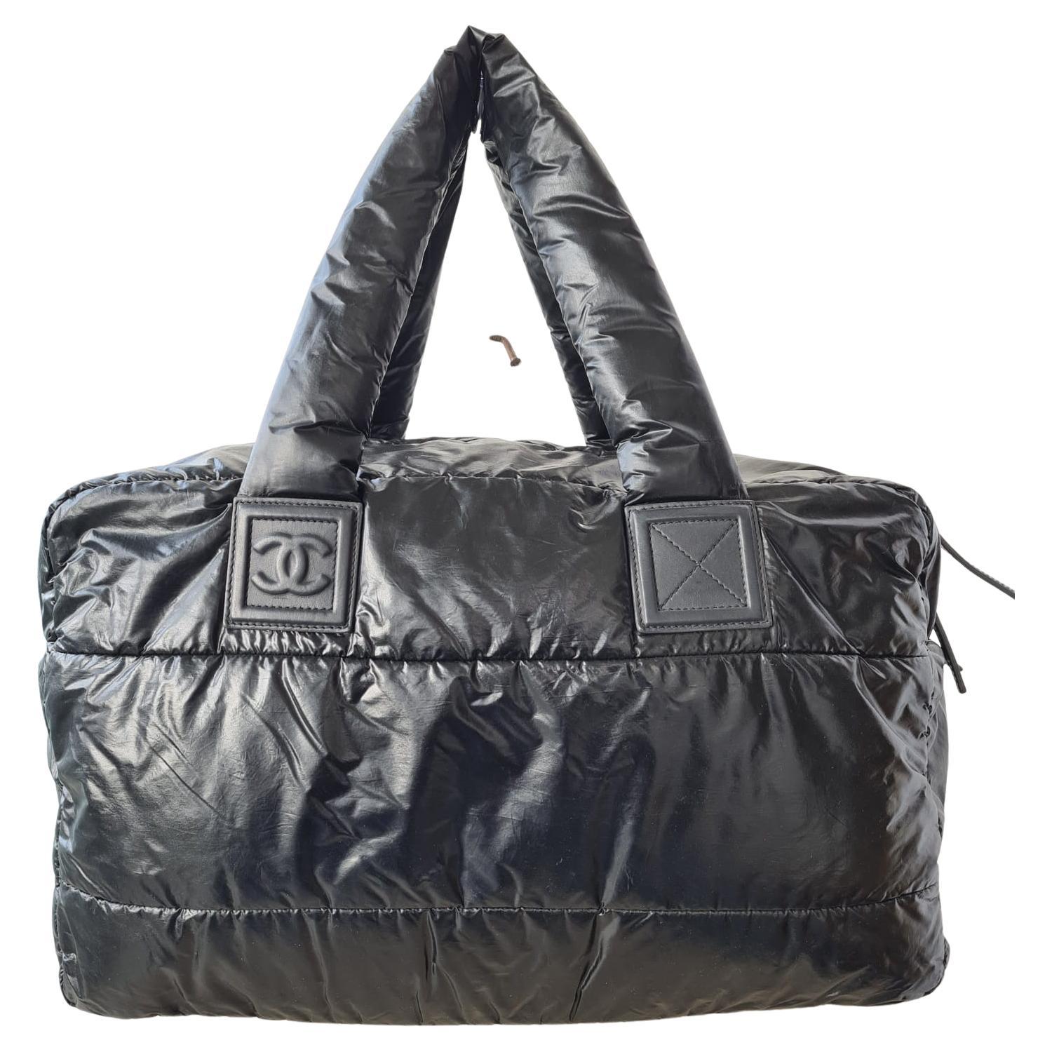 Chanel Black Nylon Quilted Cocoon Puffer Tote Bag For Sale at 1stDibs ...