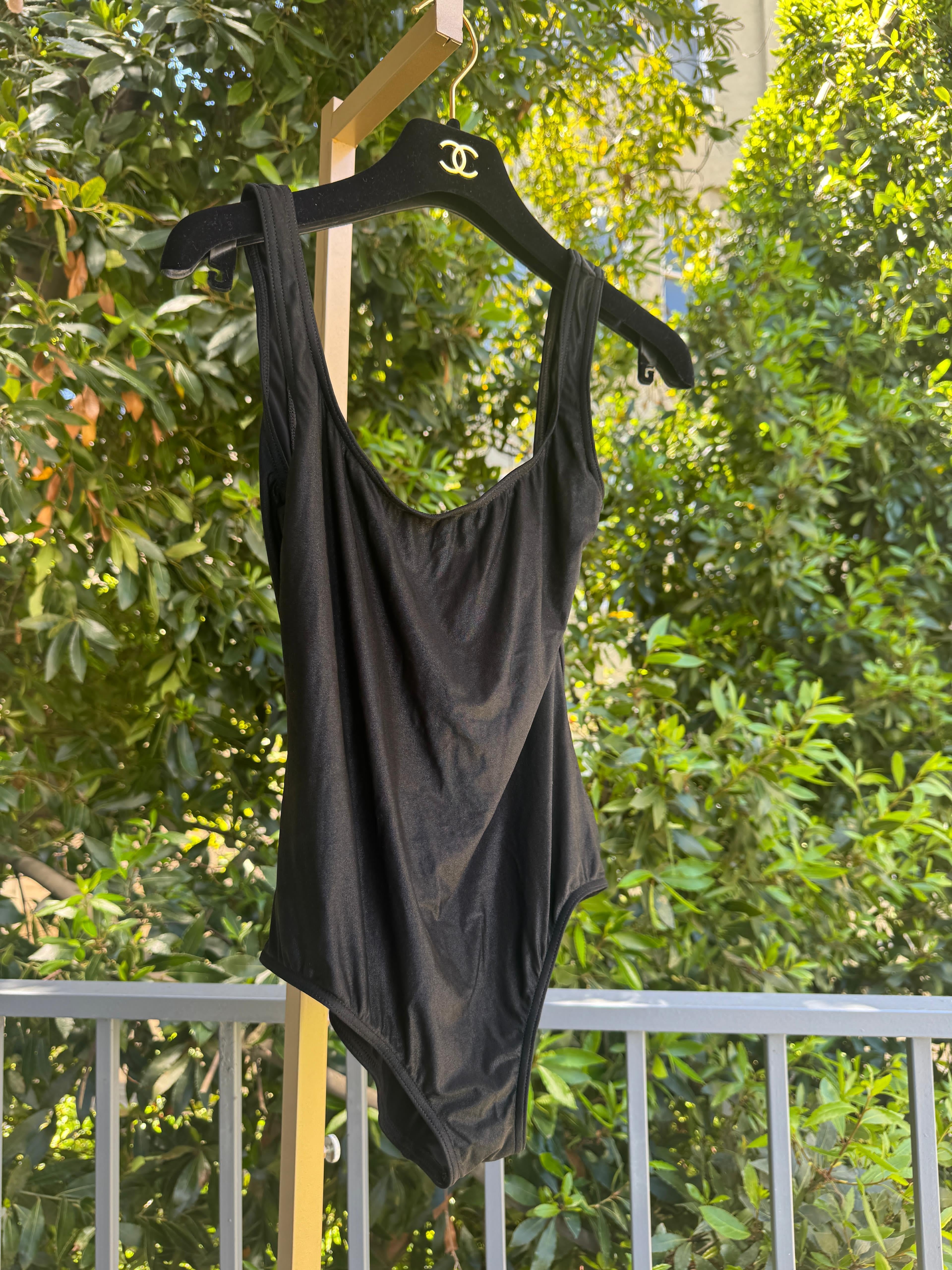 Chanel Traje de baño negro de una pieza - Colección 2009 en venta 1
