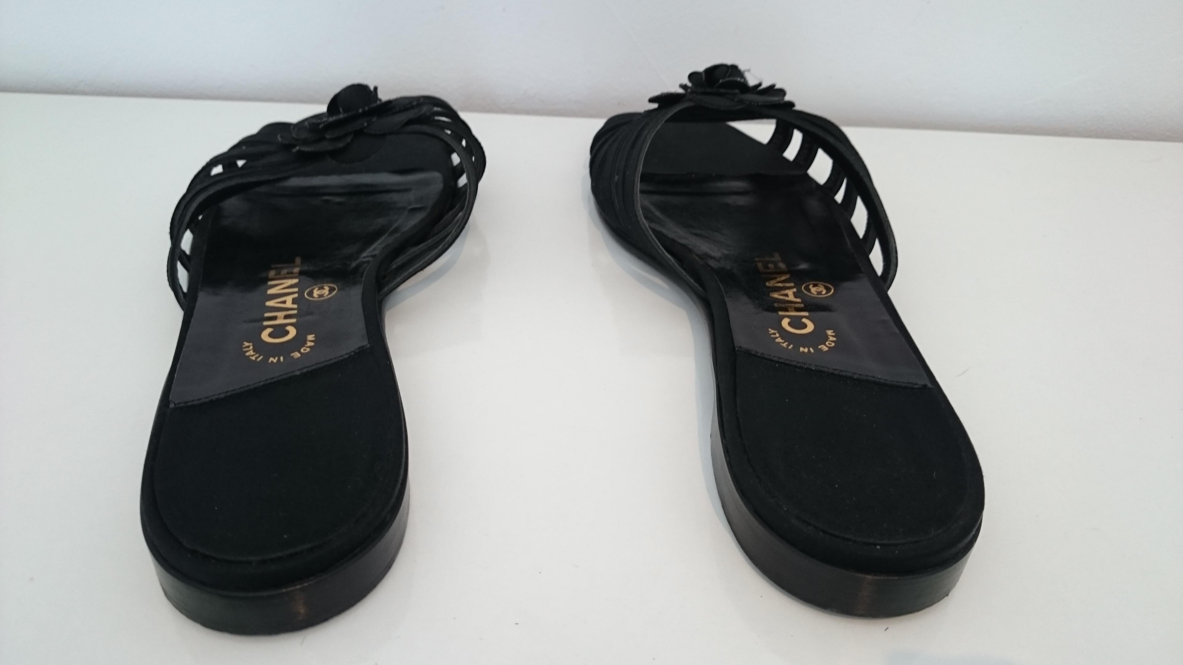 Women's Chanel Black Open Flowers Silk Stripes Sandals. Excellent conditions. Size 41 For Sale