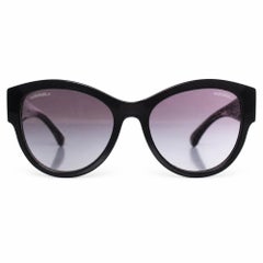 Chanel, Black oversized sunglasses with silver cc