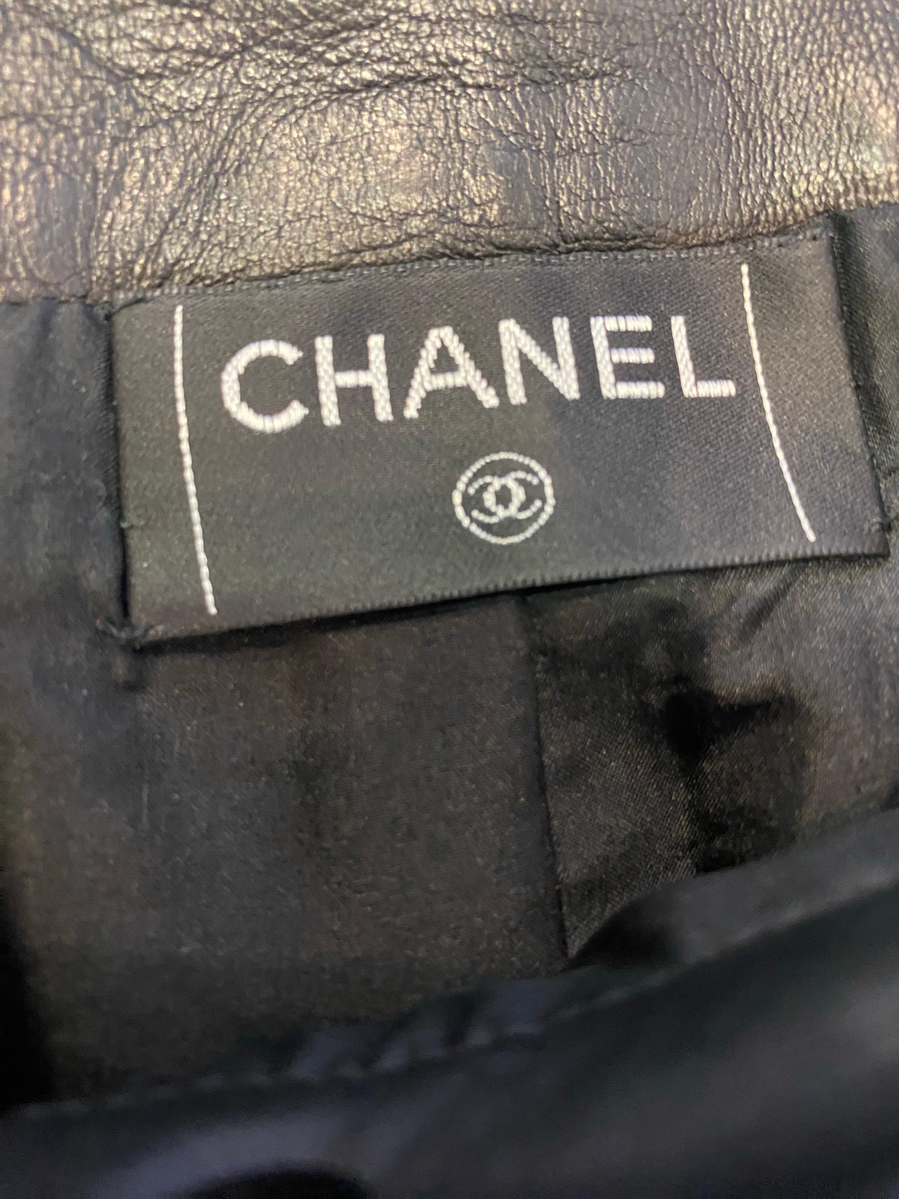 Chanel black pants with pins. For Sale 4