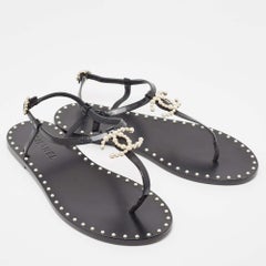 Chanel Black Patent and Leather CC Pearl Embellished Flat Thong Sandals Size 39.