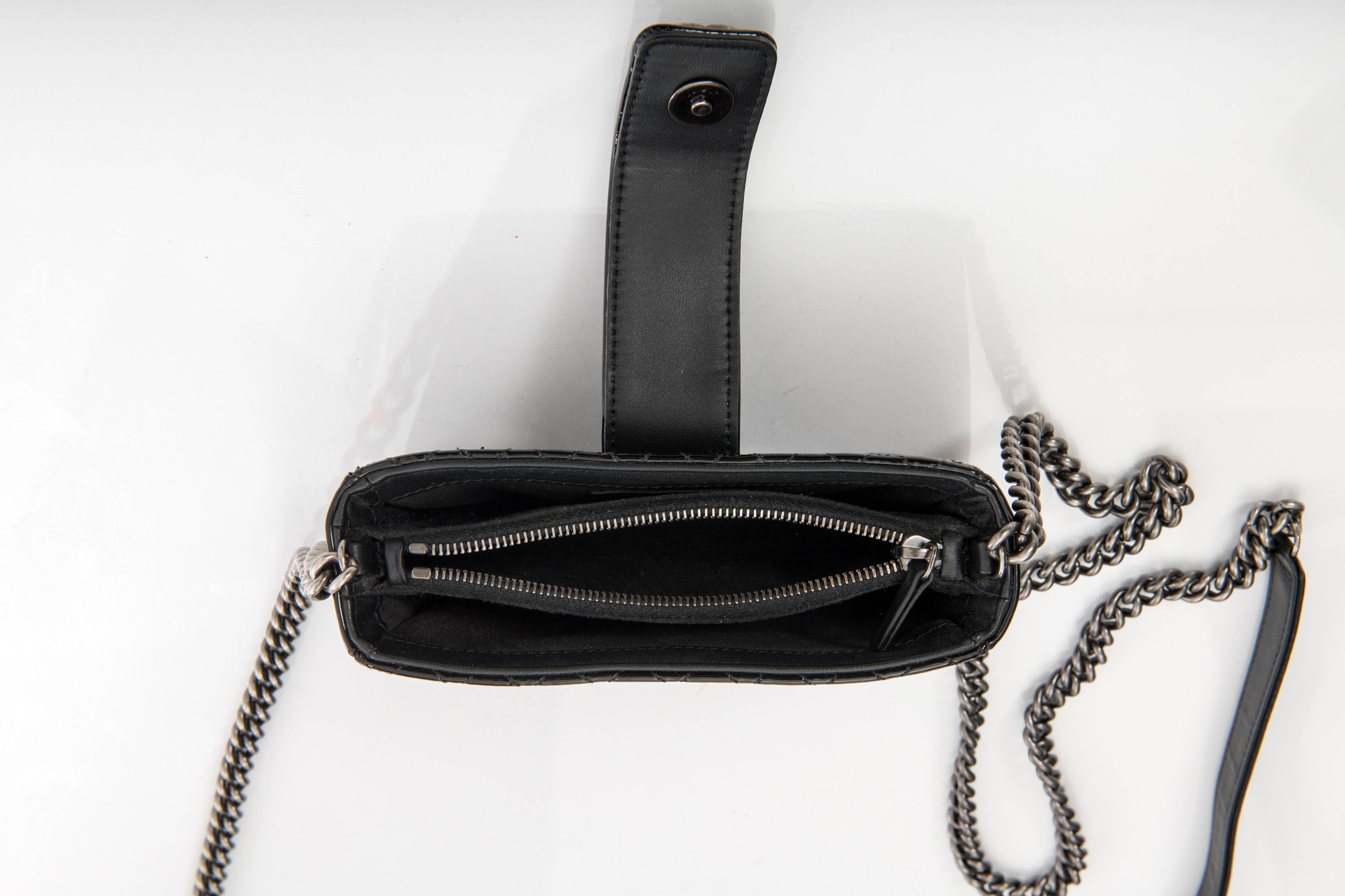 chanel pochette mini