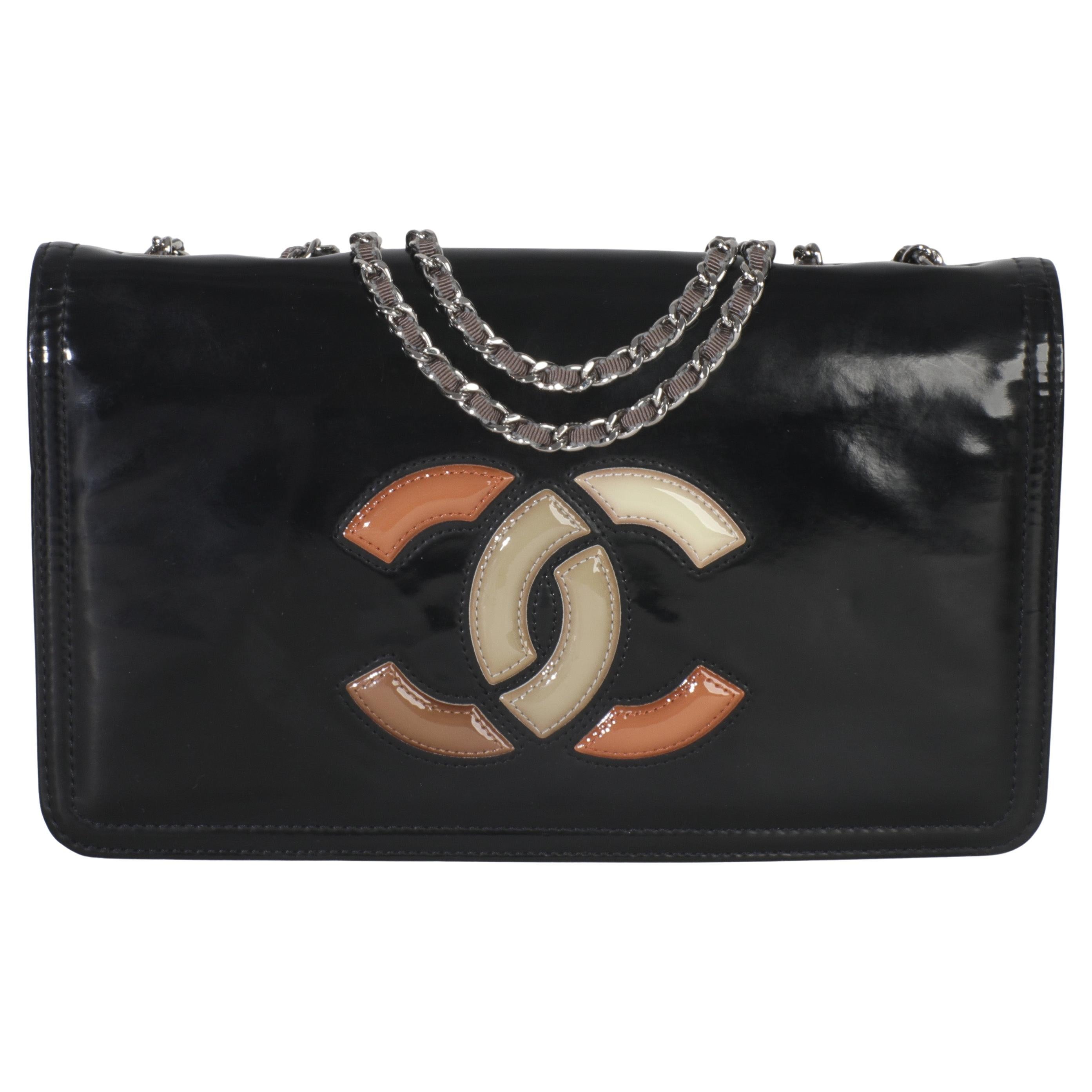 Chanel Black Patent CC Lipstick Flap Bag im Angebot