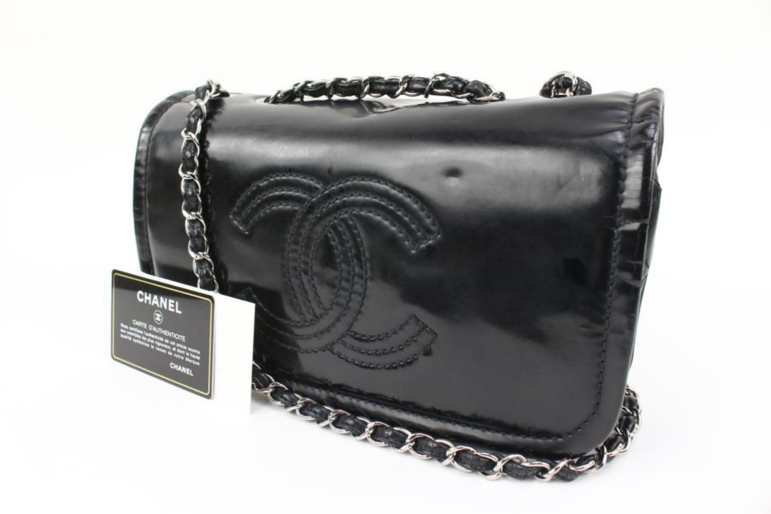 Chanel Black Patent CC Logo Chain Flap 8ck310s
Date Code/Serial Number: 14171017
Made In: Italy
Measurements: Length:  10.5