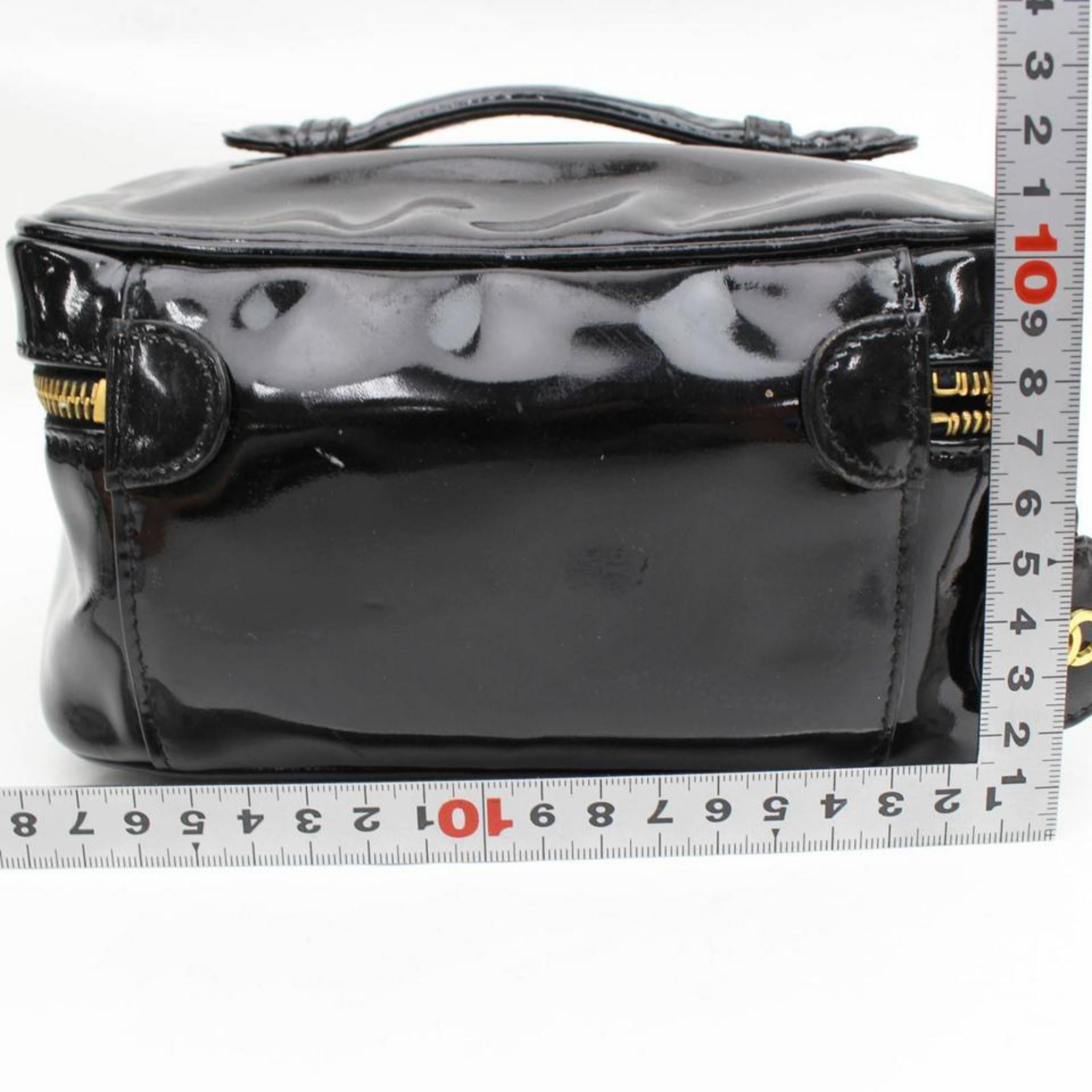 Chanel Black Patent Cc Logo Vanity Case868327 Cosmetic Bag For Sale 4
