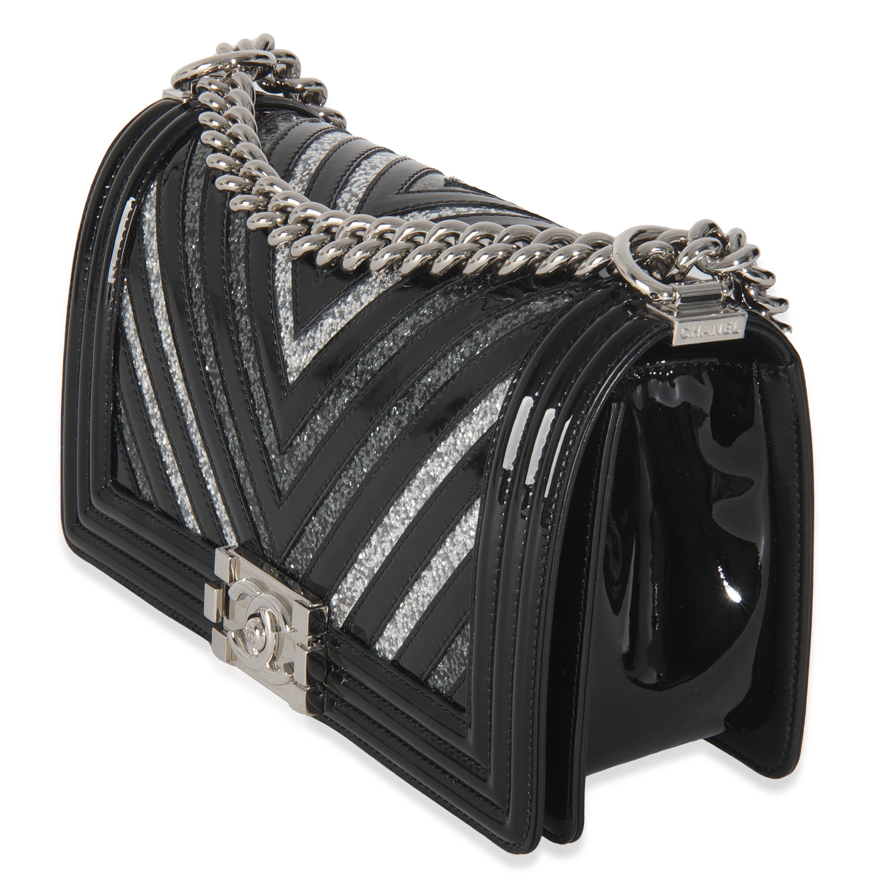 Chanel Black Patent Chevron Glitter PVC Old Medium Boy Bag In Excellent Condition For Sale In New York, NY