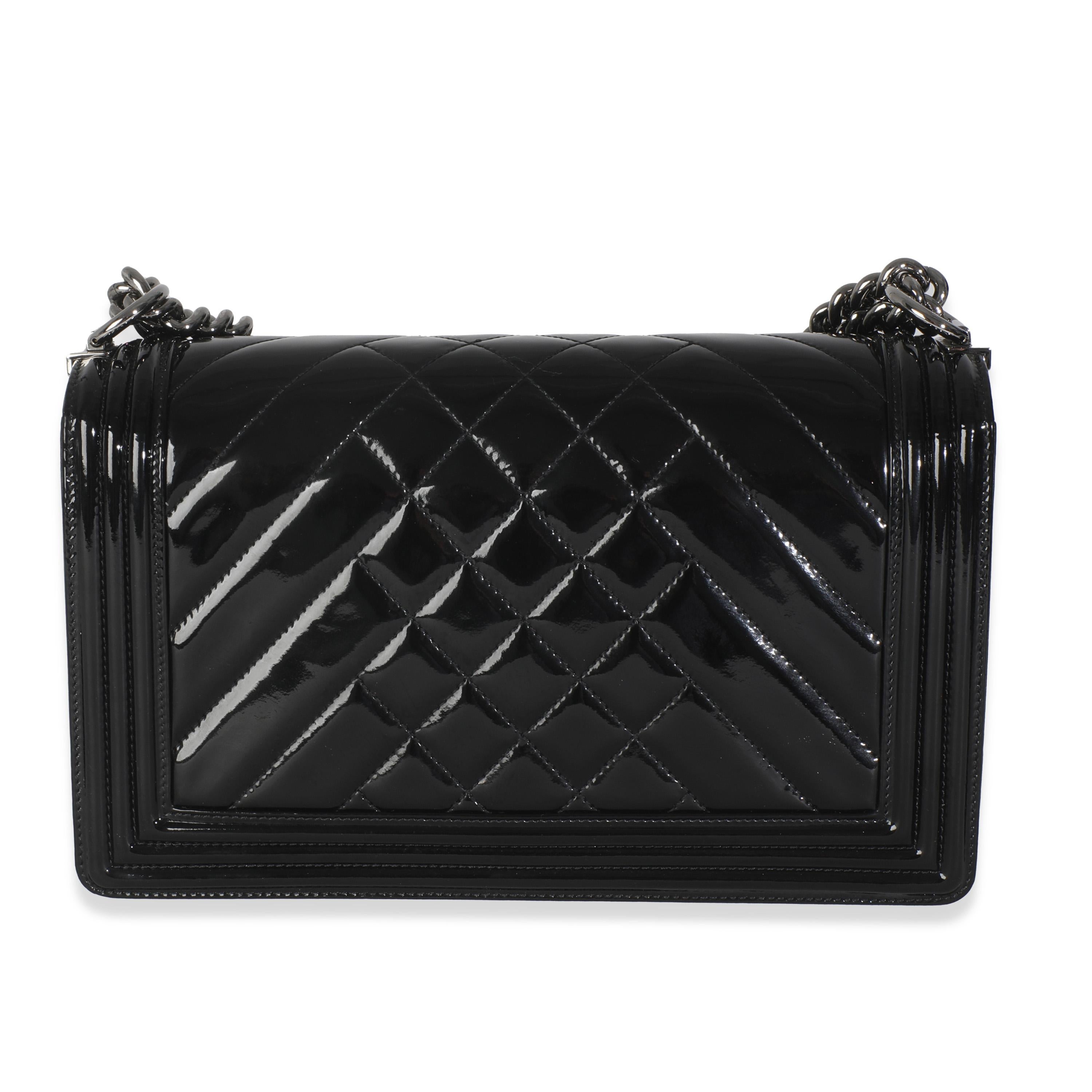 Listing Title: Chanel Black Patent Chevron Old Medium Boy Bag
SKU: 145990
Condition: Pre-owned 
Condition Description: An instant classic, the Boy bag from Chanel was introduced in 2011. The quilted bag was designed by the late Karl Lagerfeld, who