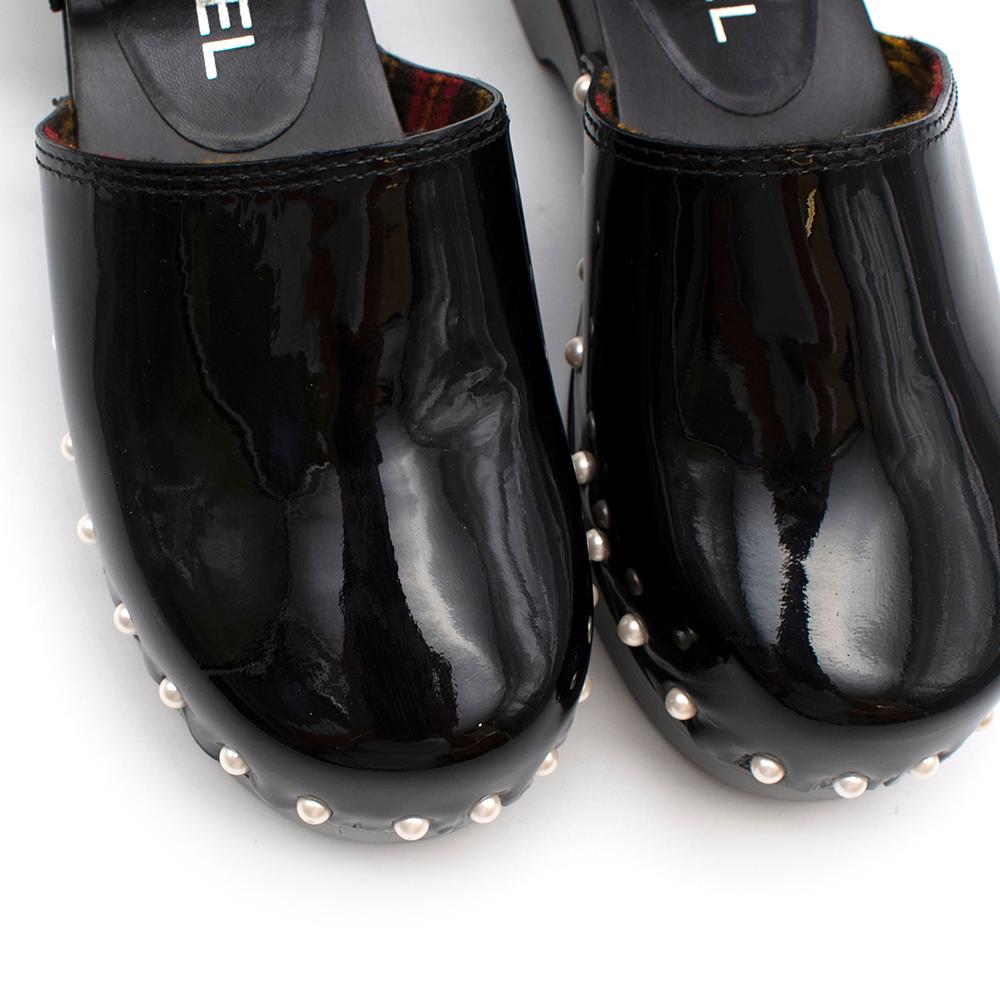 Chanel Black Patent Clogs with Ankle Strap 35 In Excellent Condition In London, GB