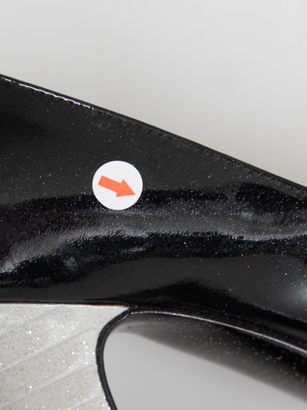 Chanel, talons à pointe en paillettes vernies noires, taille IT 39 en vente 5