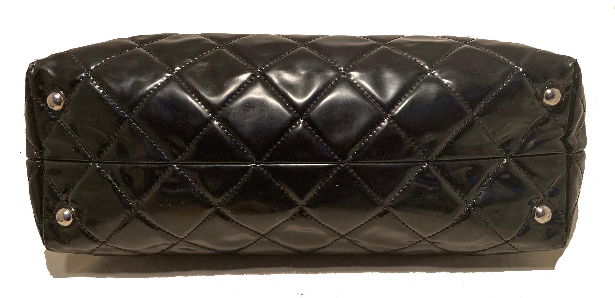 Donna Chanel Brevetto Nero In the Business Tote