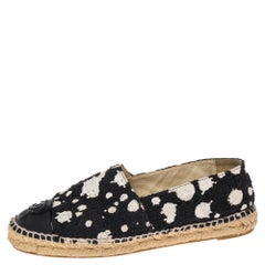 Chanel Black Patent Leather And Fabric CC Cap Toe Espadrille Flats Size 38