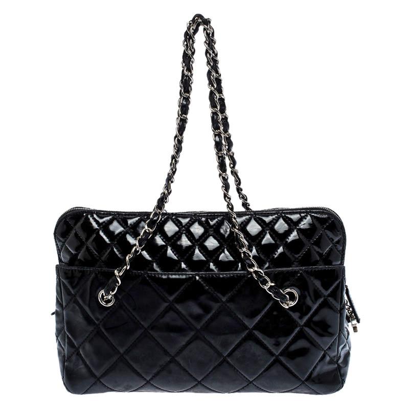 Chanel Black Patent Leather Camera In The Business Bag In Good Condition In Dubai, Al Qouz 2