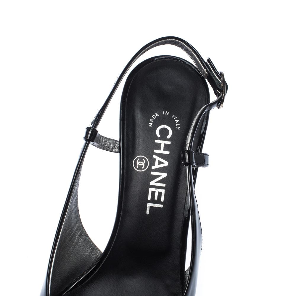 Chanel Black Patent Leather Cap Toe Slingback Sandals Size 41 2