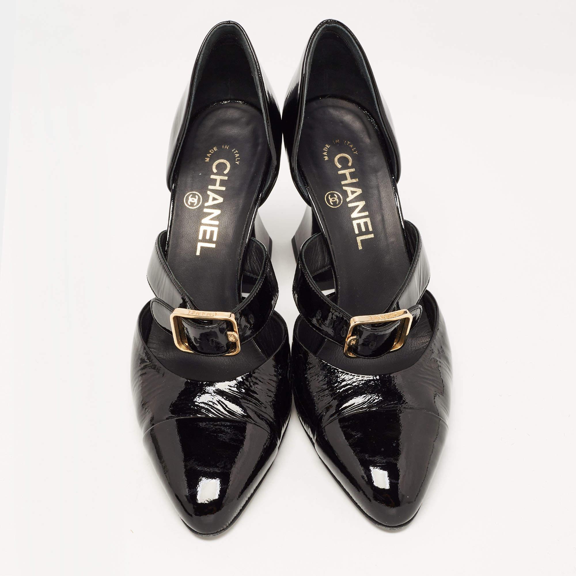 Exhibit an elegant style with this pair of pumps. These elegant shoes are crafted from quality materials. They are set on durable soles and sleek heels.

Includes: Original Dustbag

