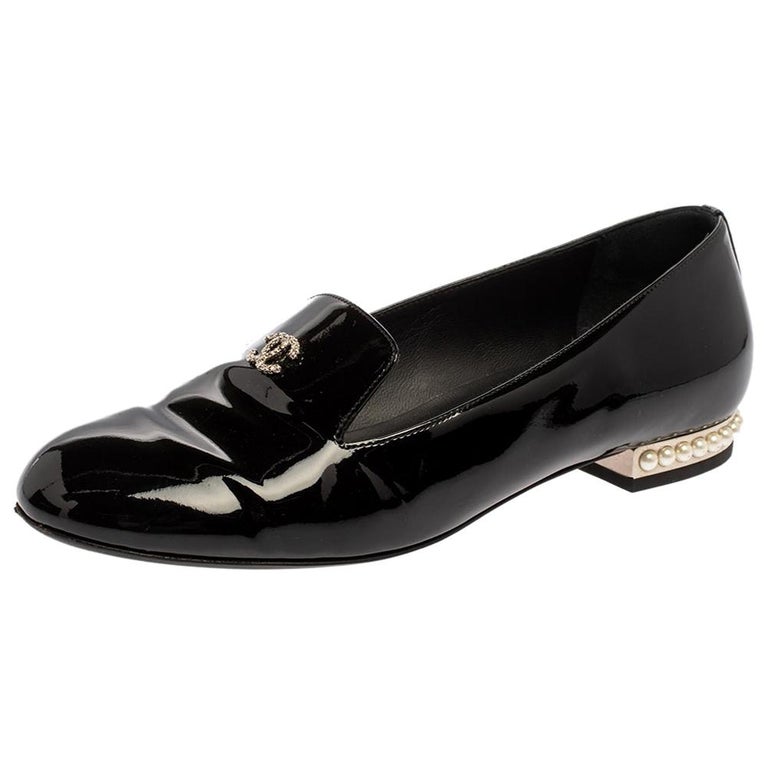 Chanel Black Patent Leather CC Faux Pearl Loafers Size 37 at 1stDibs