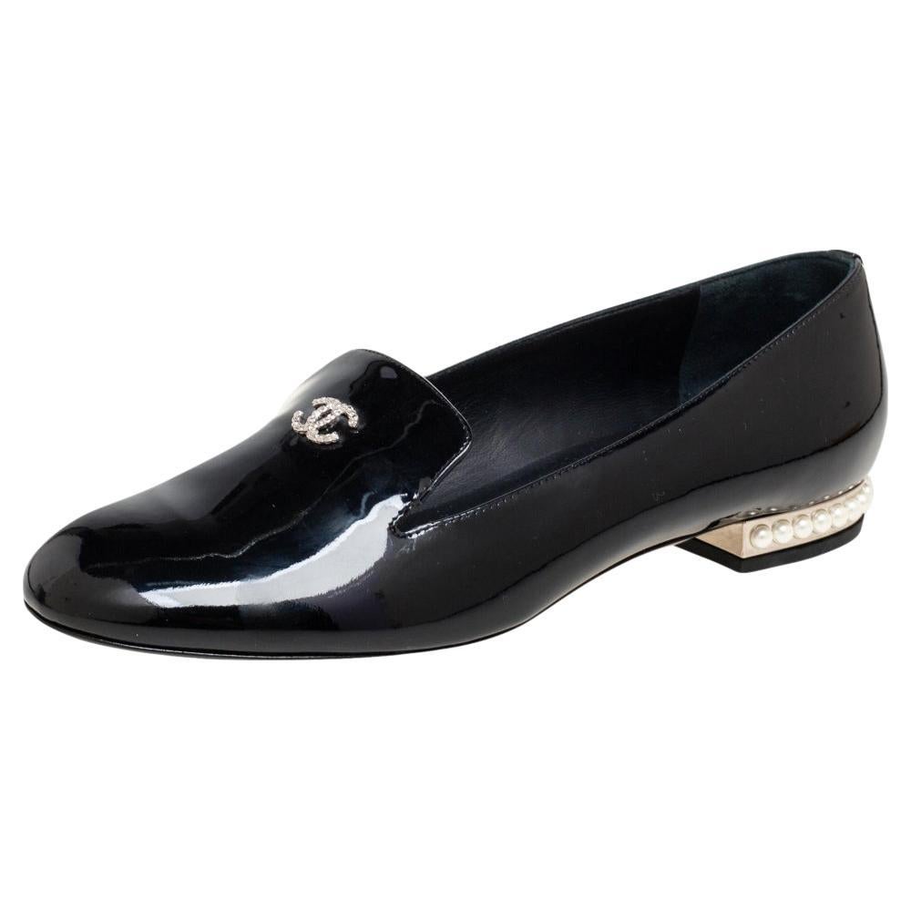 Chanel Black Patent Leather CC Faux Pearl Loafers Size 38 at 1stDibs