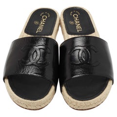 Chanel Black Patent Leather CC Flat Espadrille Slides Size 38