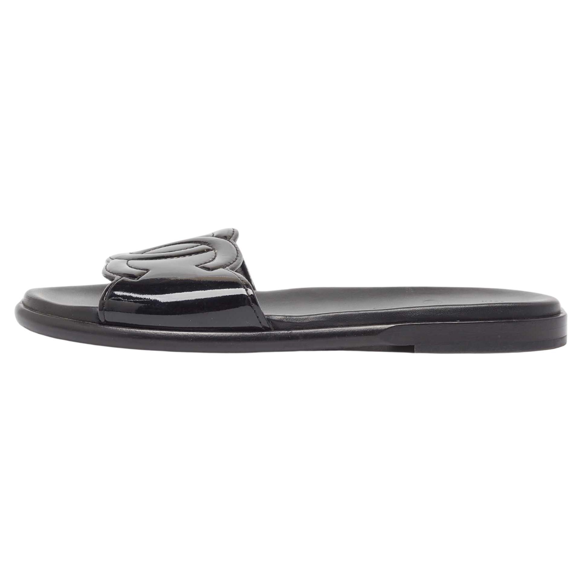 Chanel Black Patent Leather CC Flat Slides Size 39.5